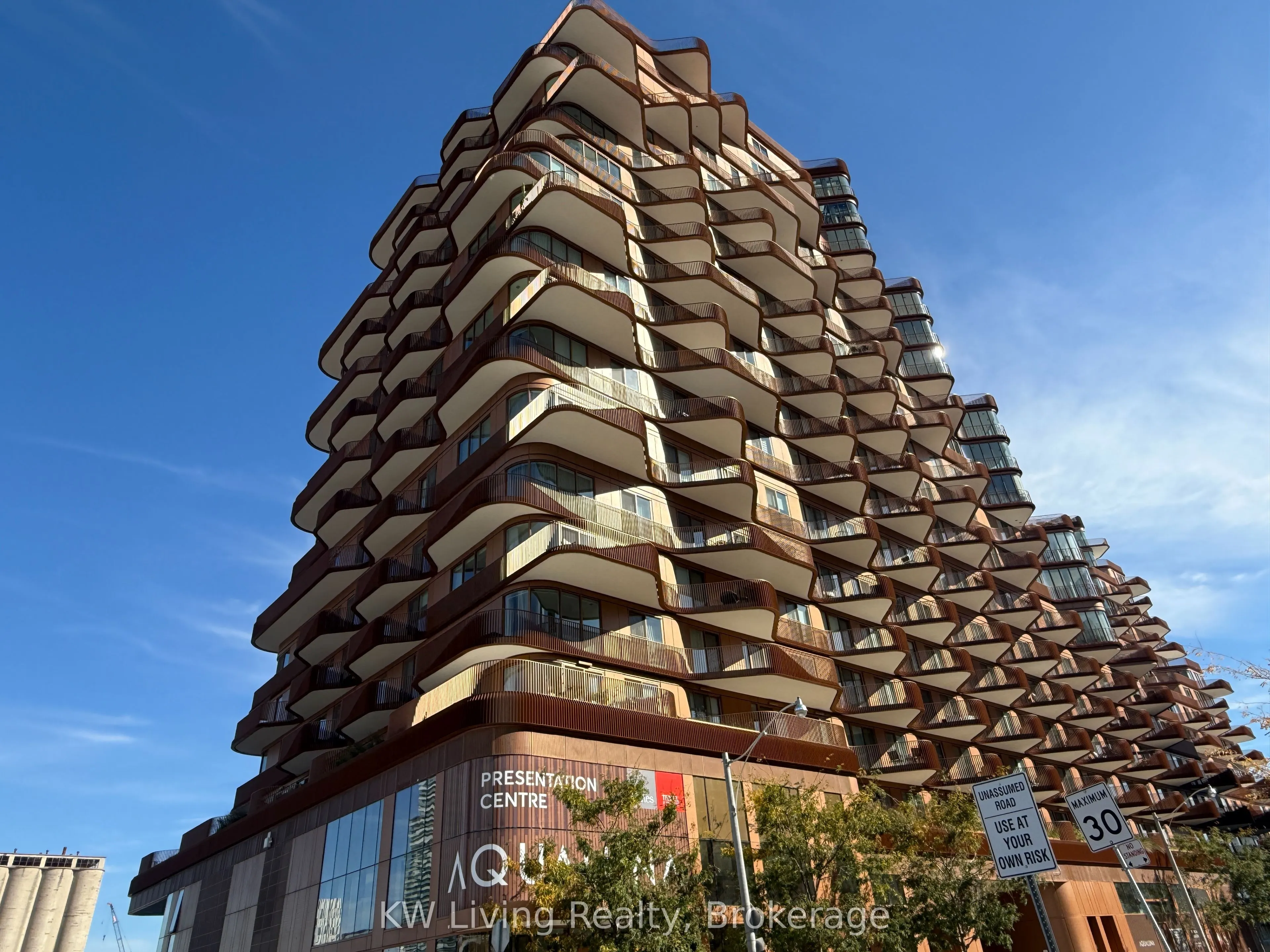 155 Merchants' Wharf, #604