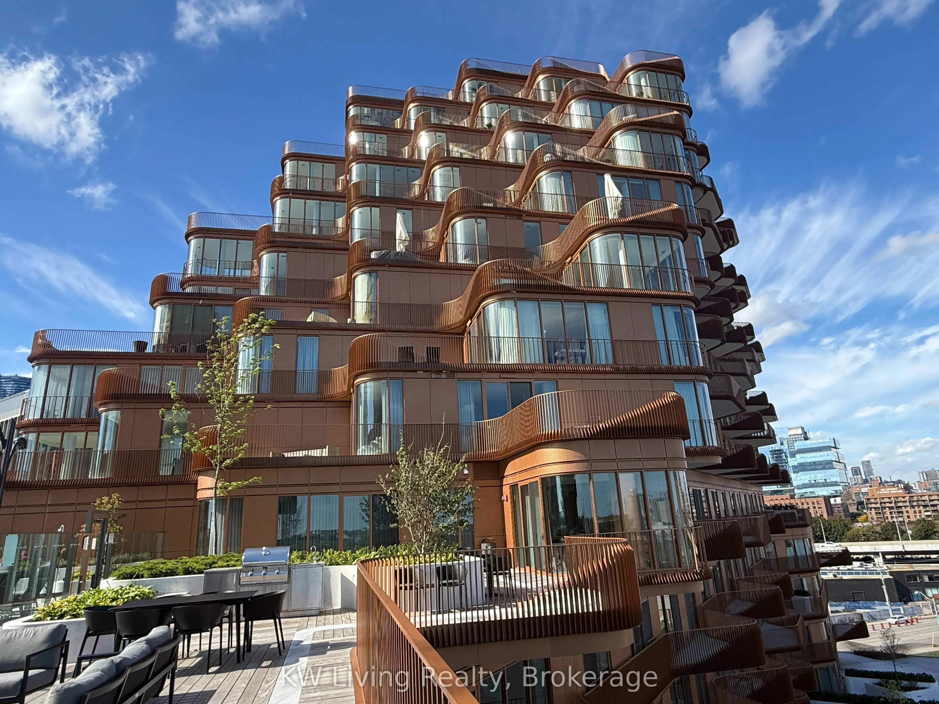 155 Merchants' Wharf, #604