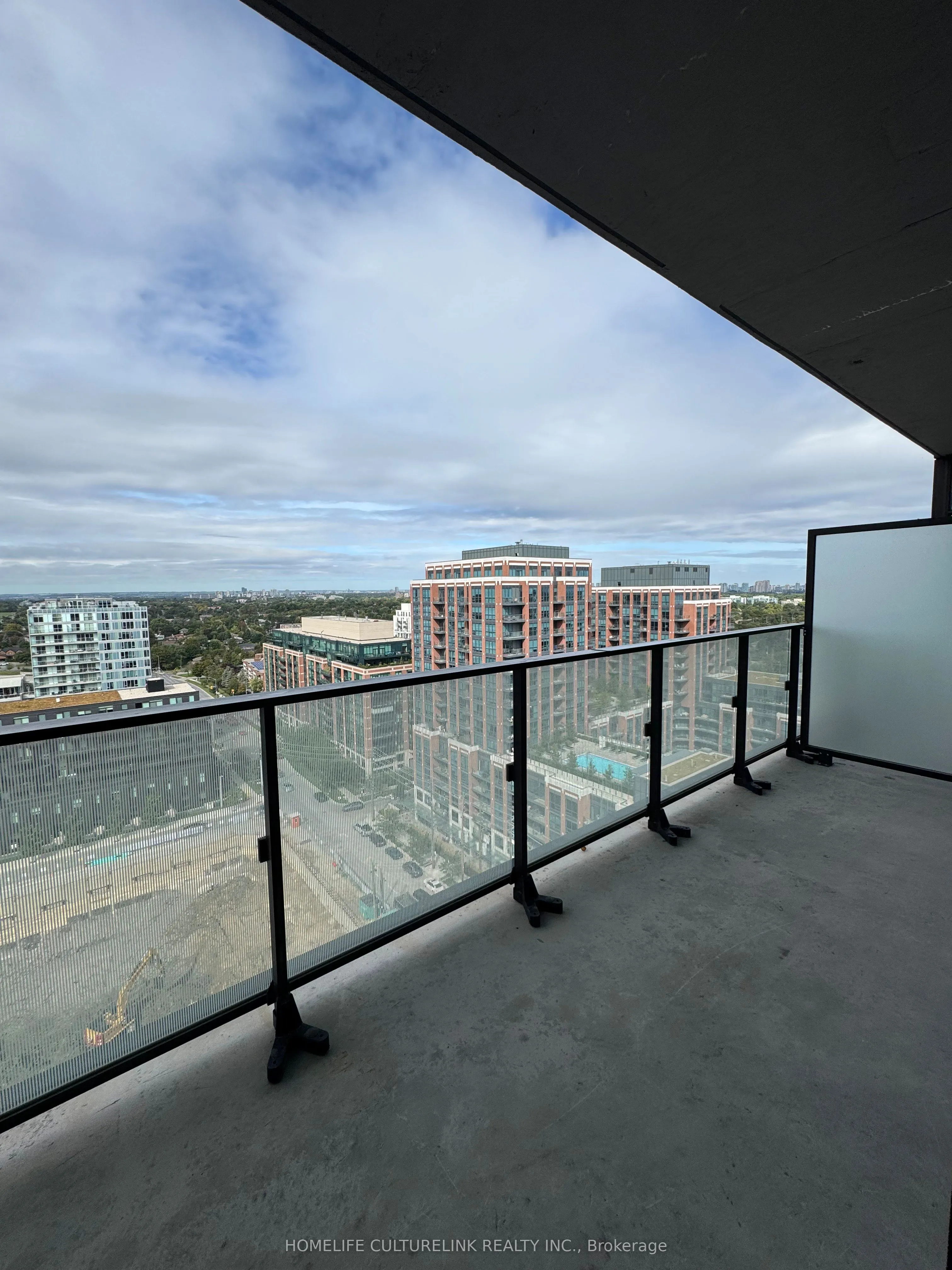 8 Tippett Road, #1602