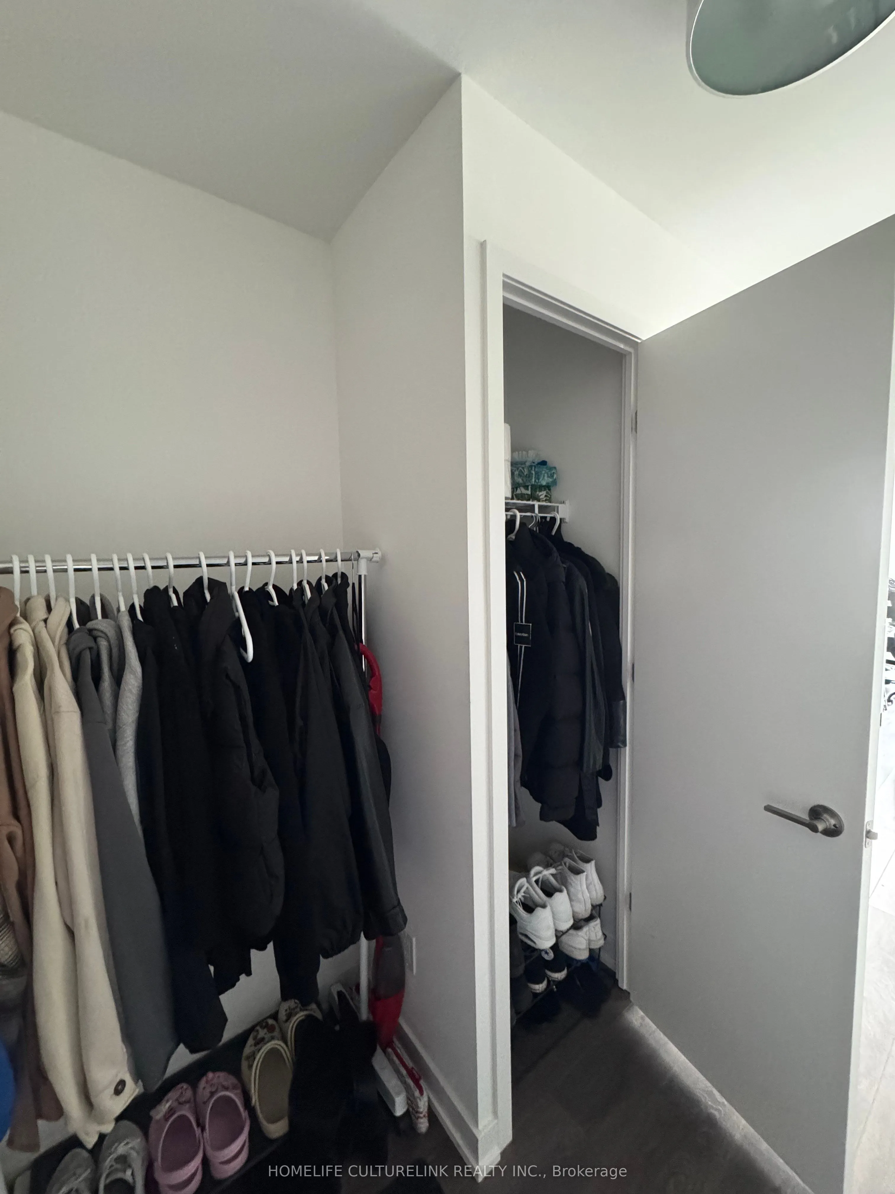 8 Tippett Road, #1602