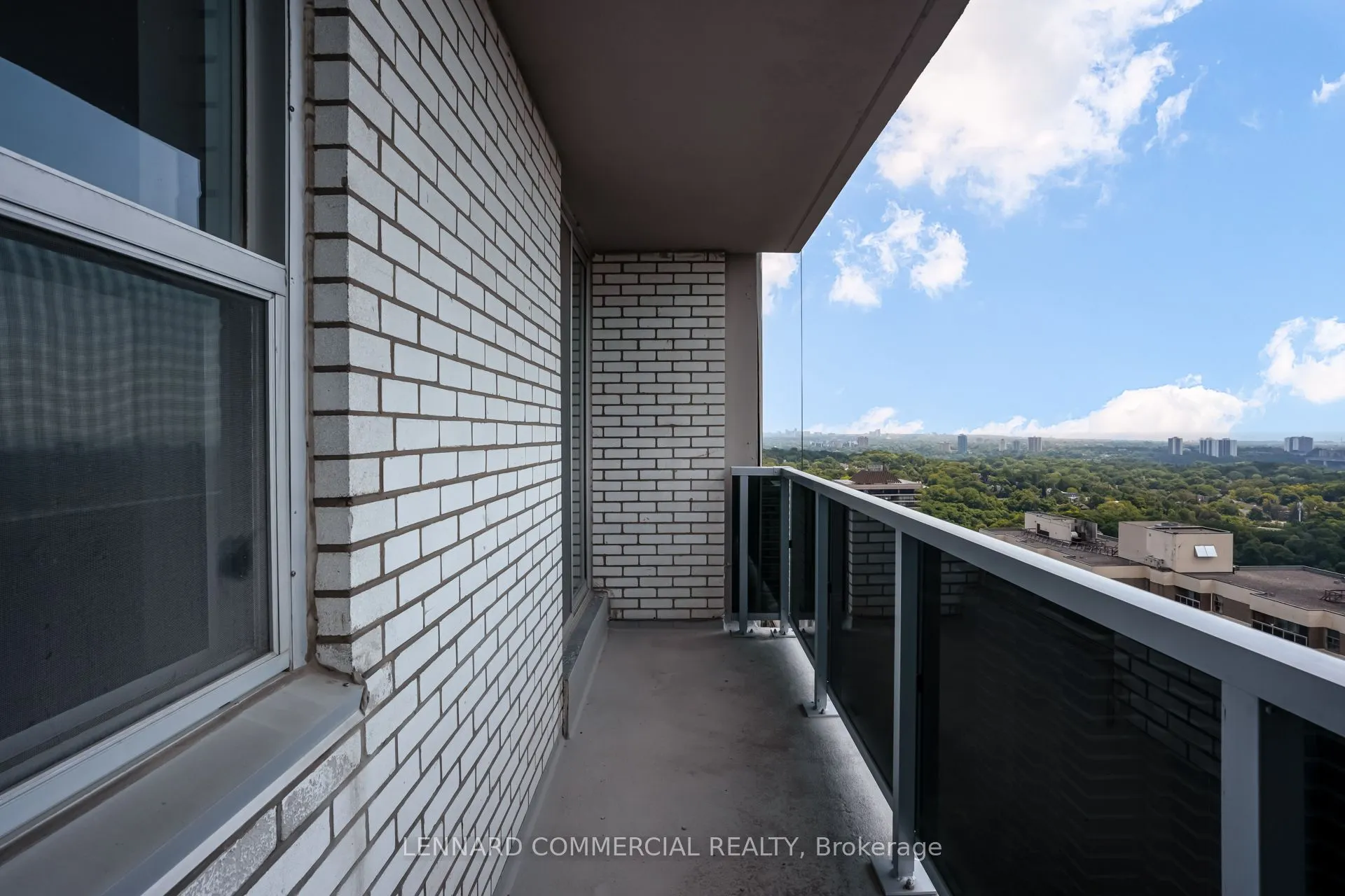 40 Pleasant Boulevard, #3007