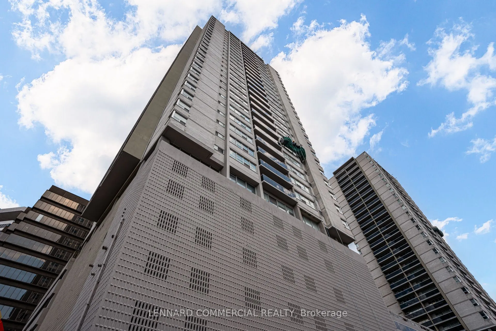 40 Pleasant Boulevard, #3007