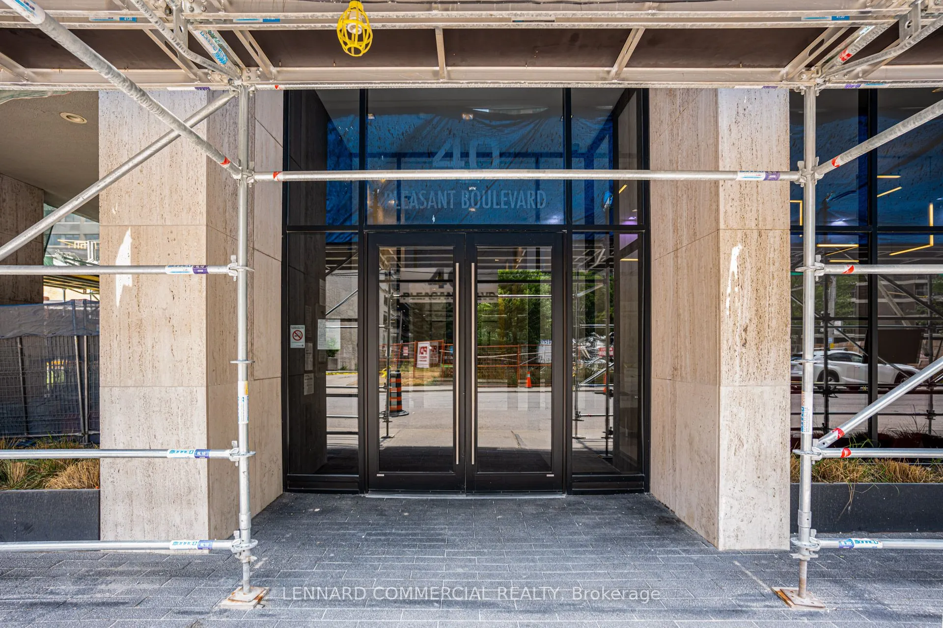 40 Pleasant Boulevard, #3007