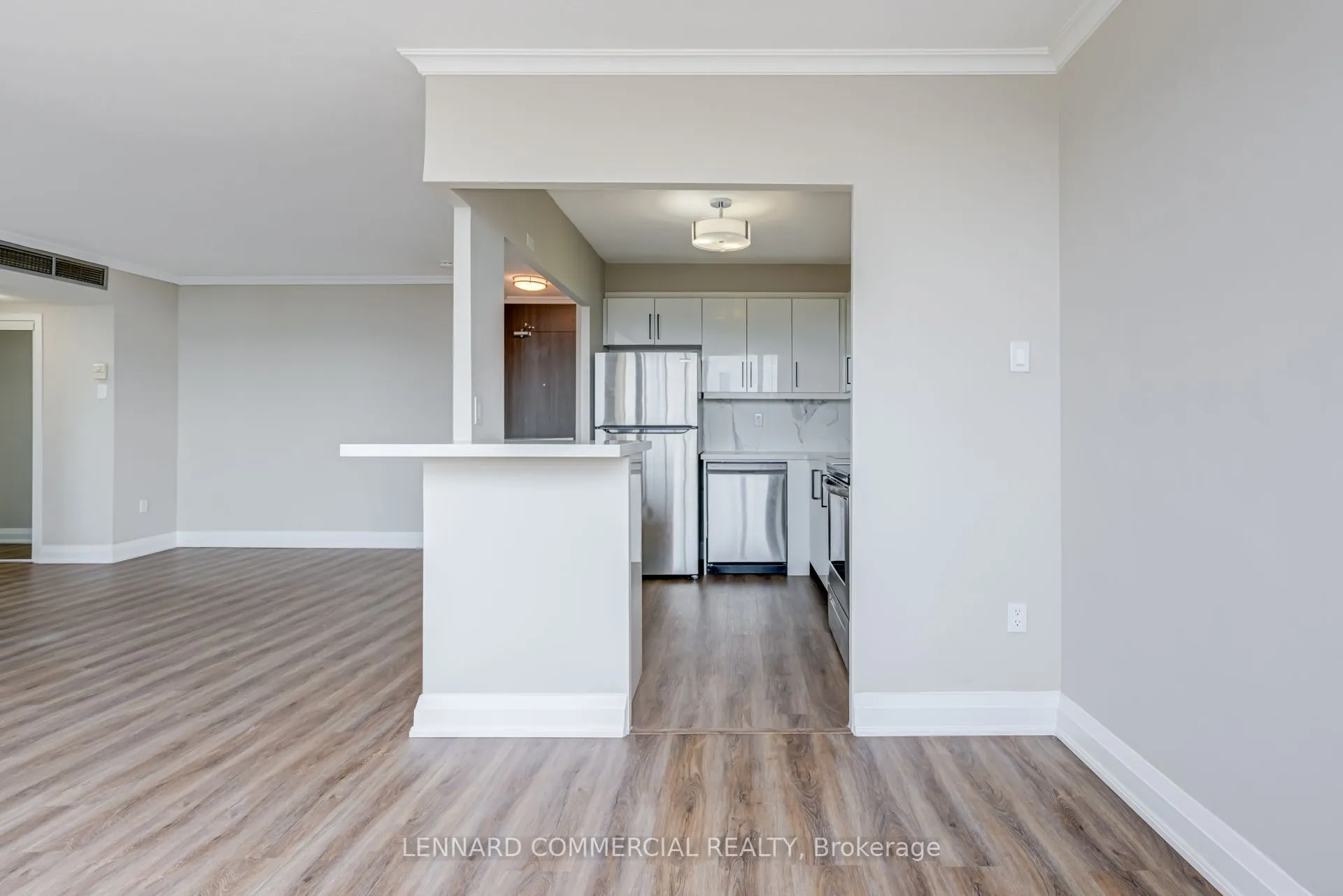 40 Pleasant Boulevard, #3007