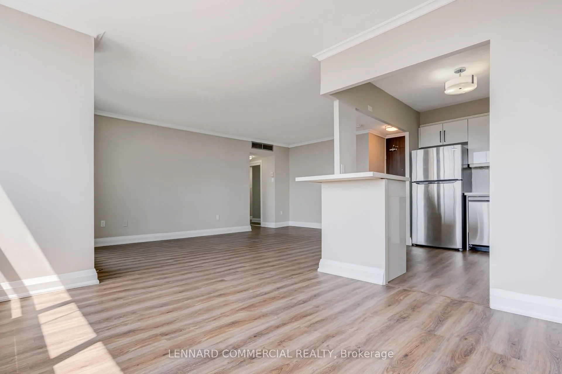 40 Pleasant Boulevard, #3007