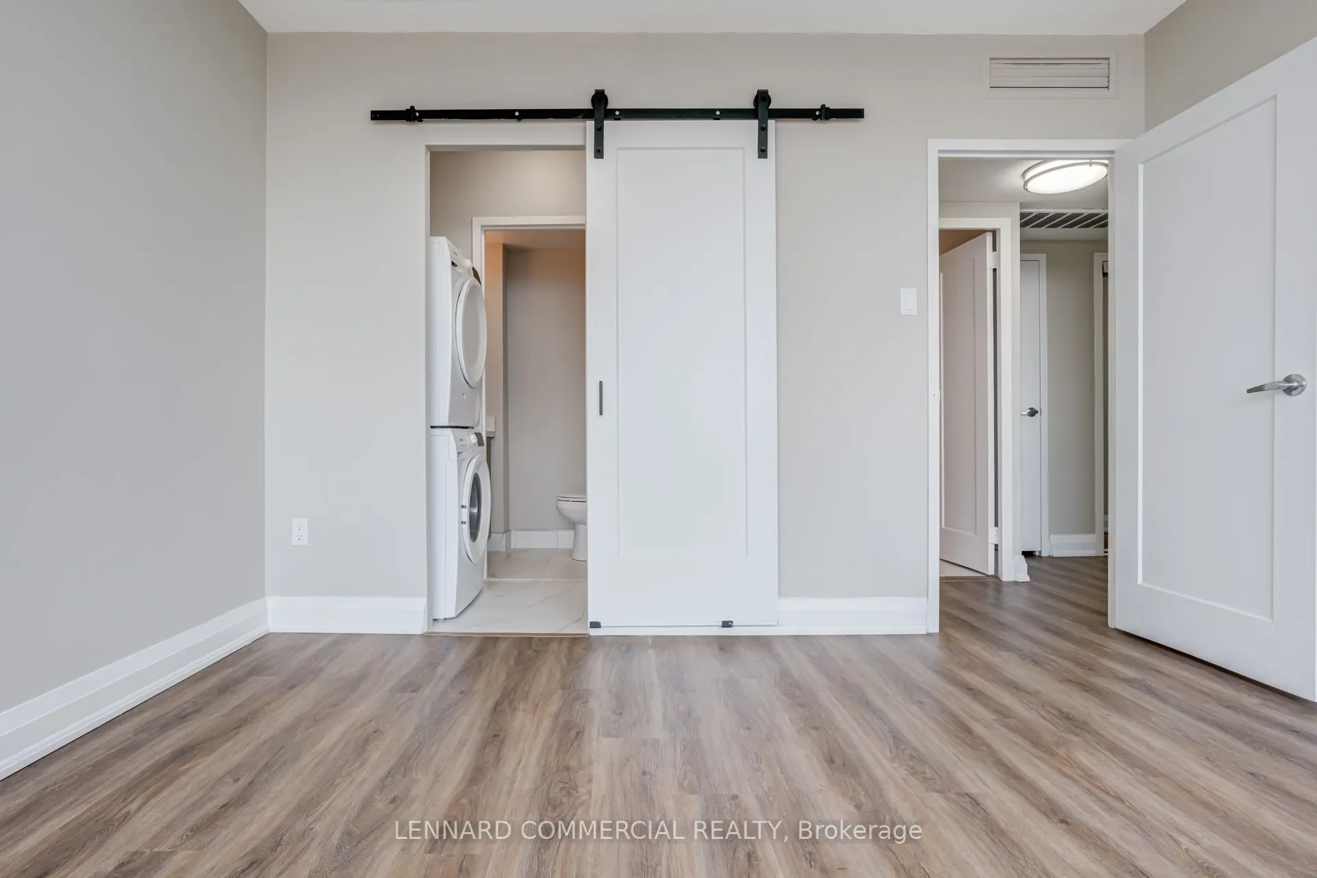 40 Pleasant Boulevard, #3007