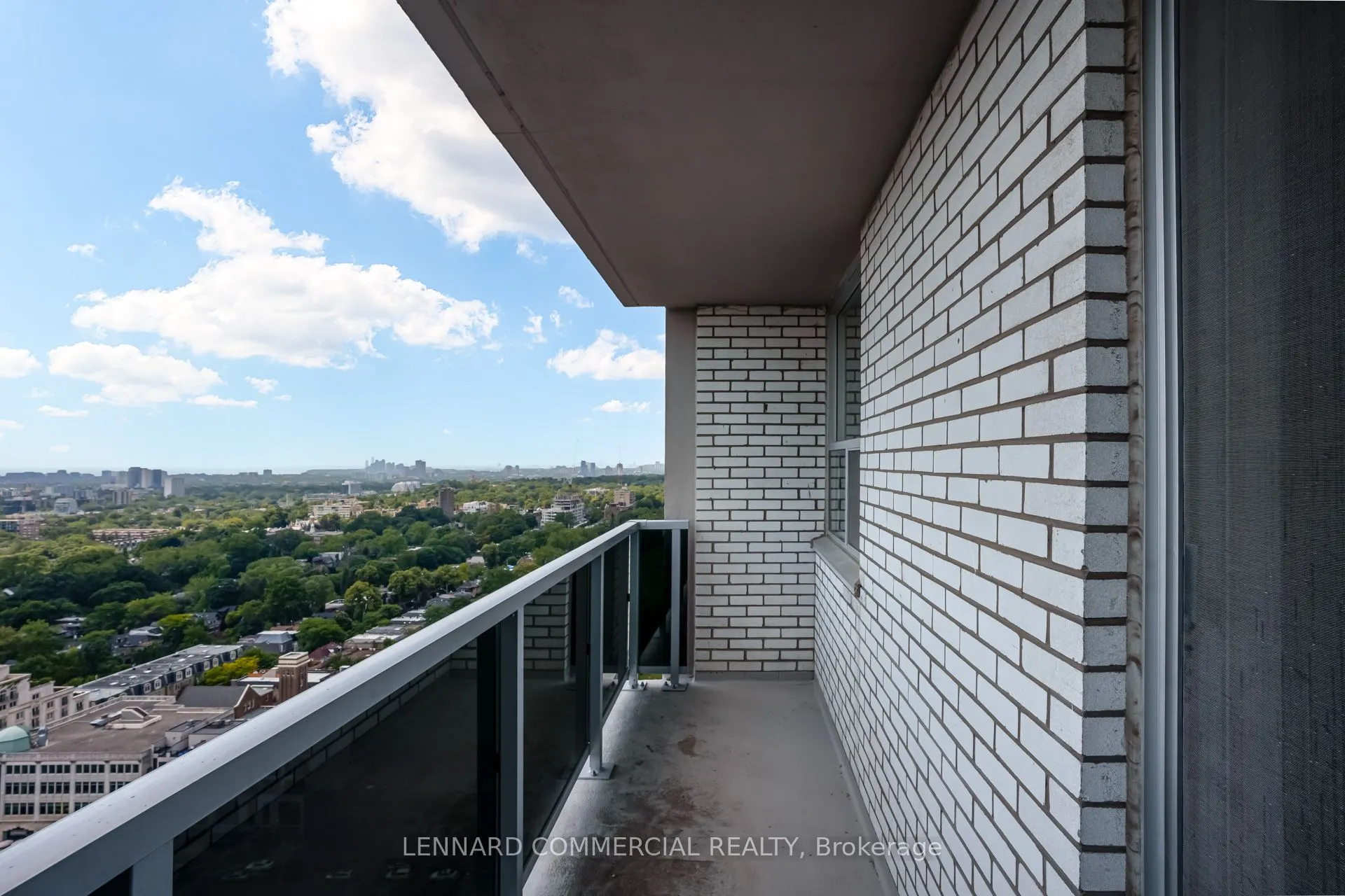 40 Pleasant Boulevard, #3007