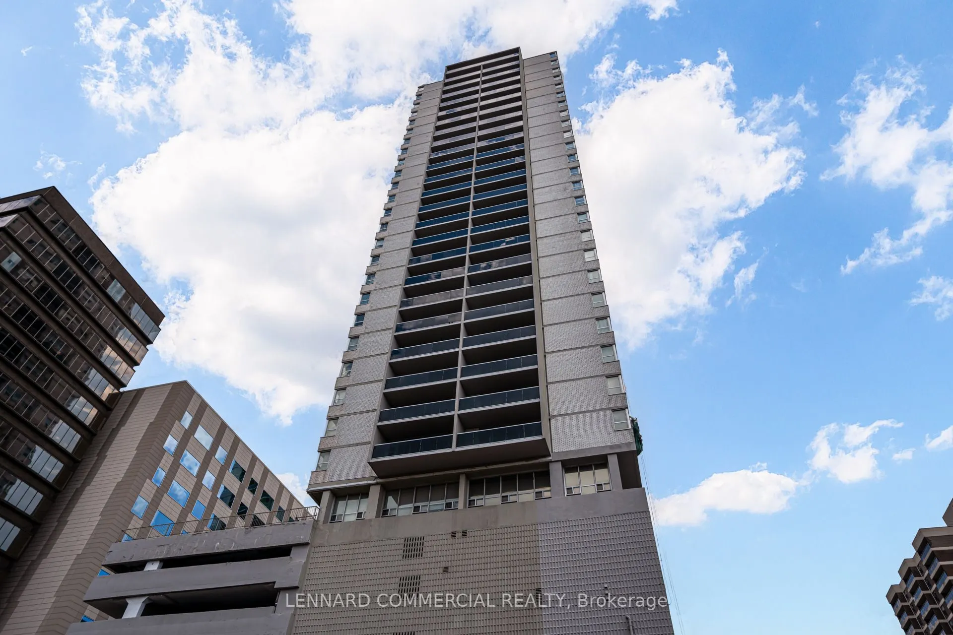 40 Pleasant Boulevard, #3007