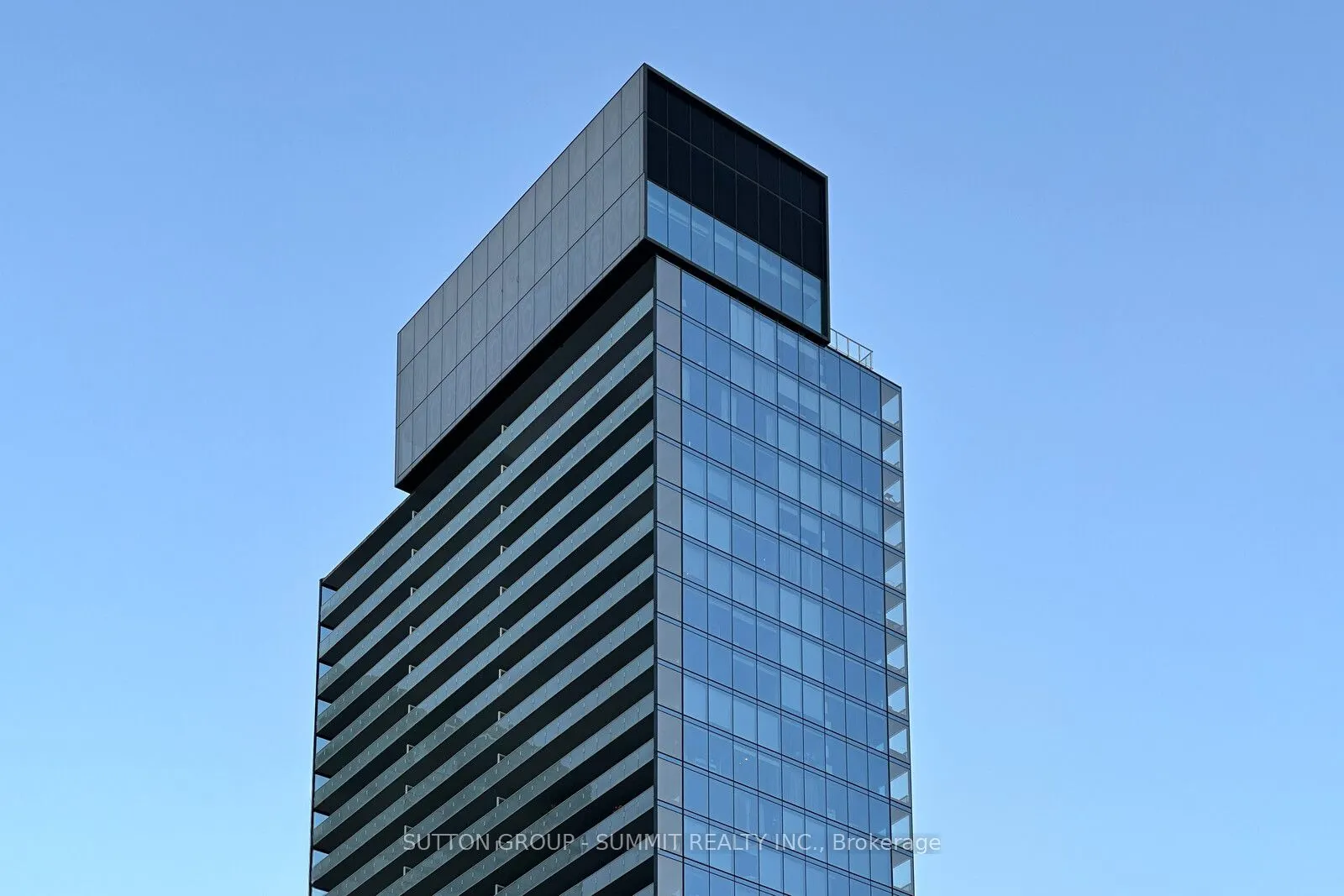 11 Charlotte Street, #902