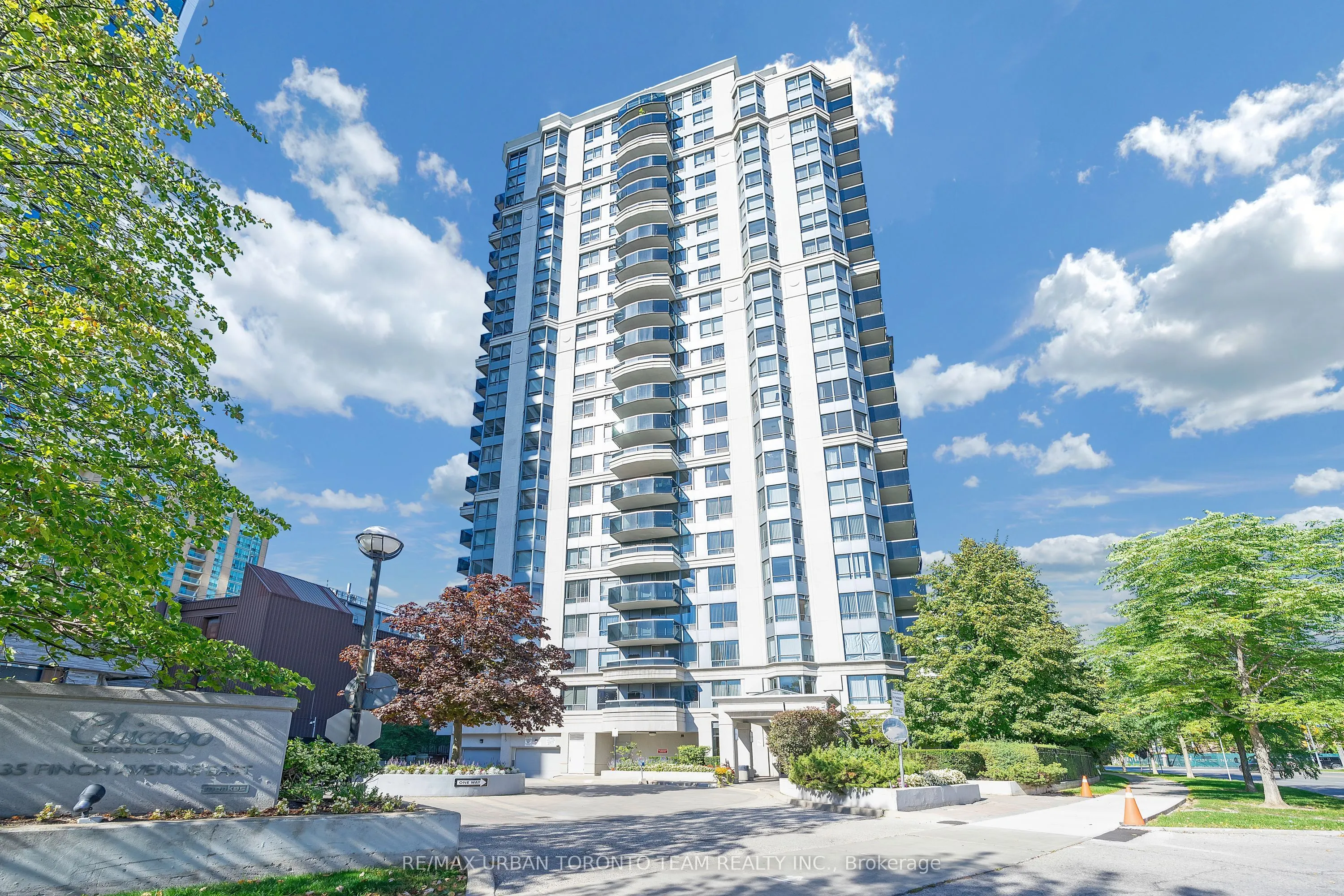 35 Finch Avenue E, #308