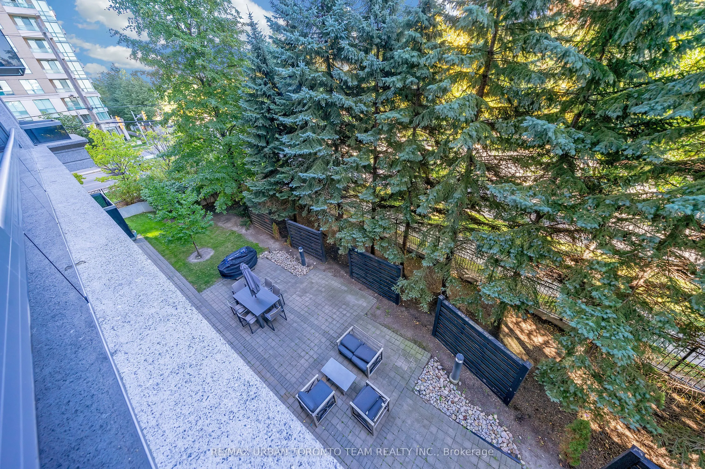 35 Finch Avenue E, #308
