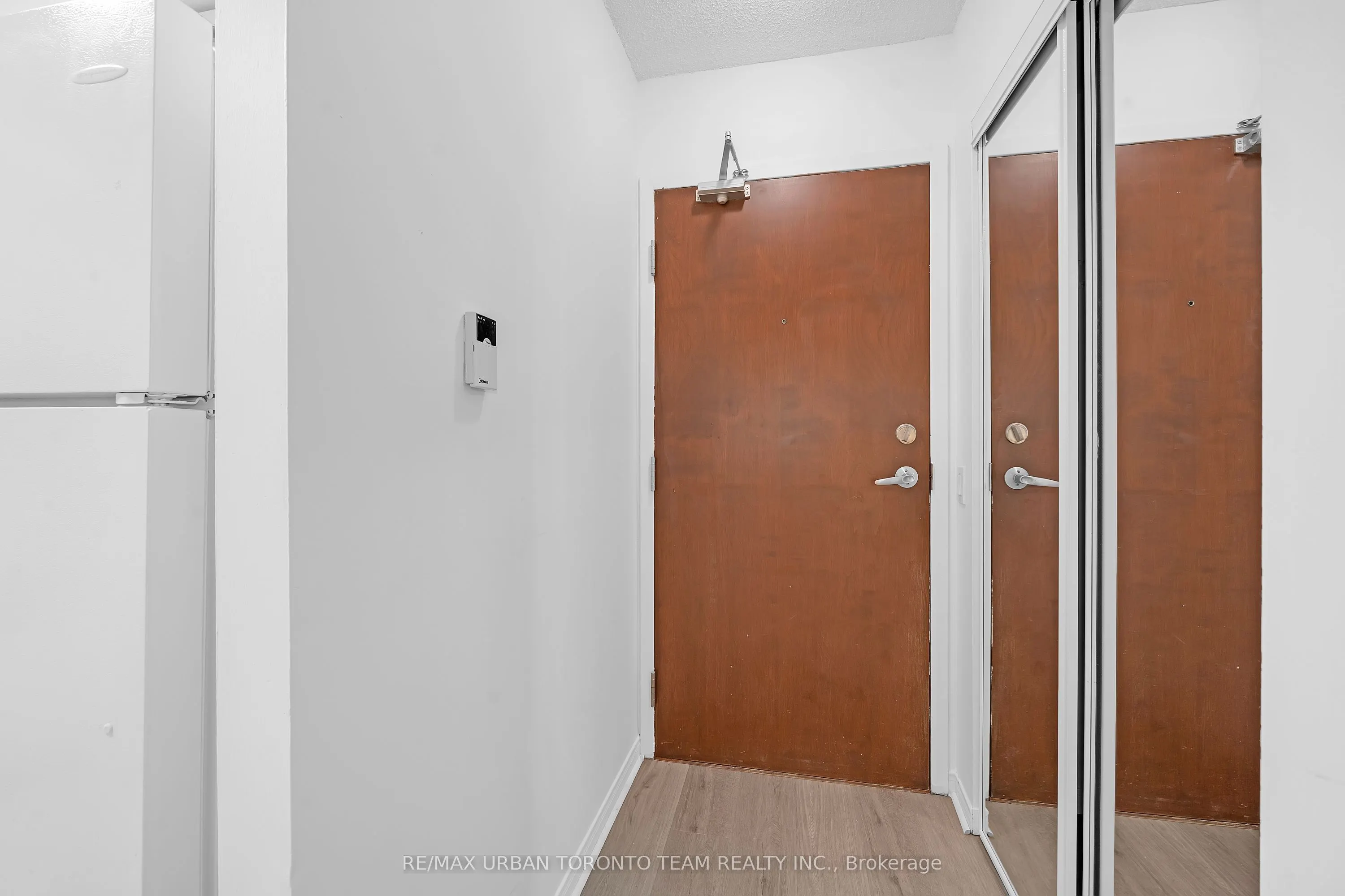35 Finch Avenue E, #308
