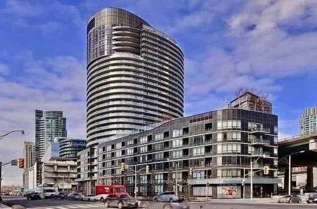 422 Lake Shore Boulevard W, #M Bed