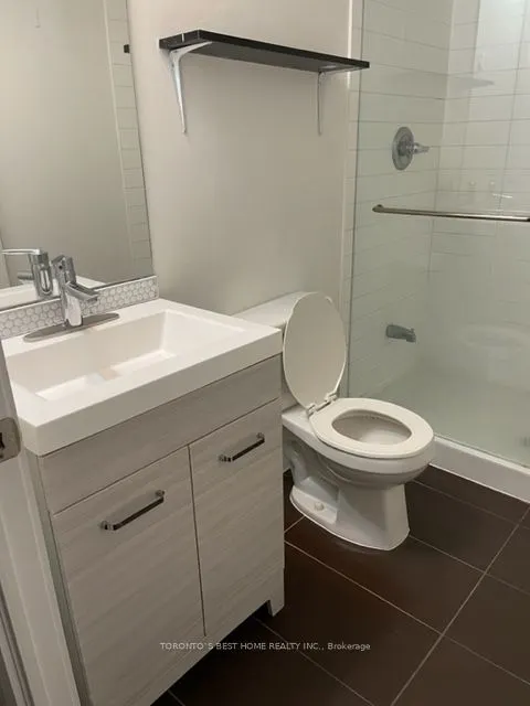 422 Lake Shore Boulevard W, #M Bed