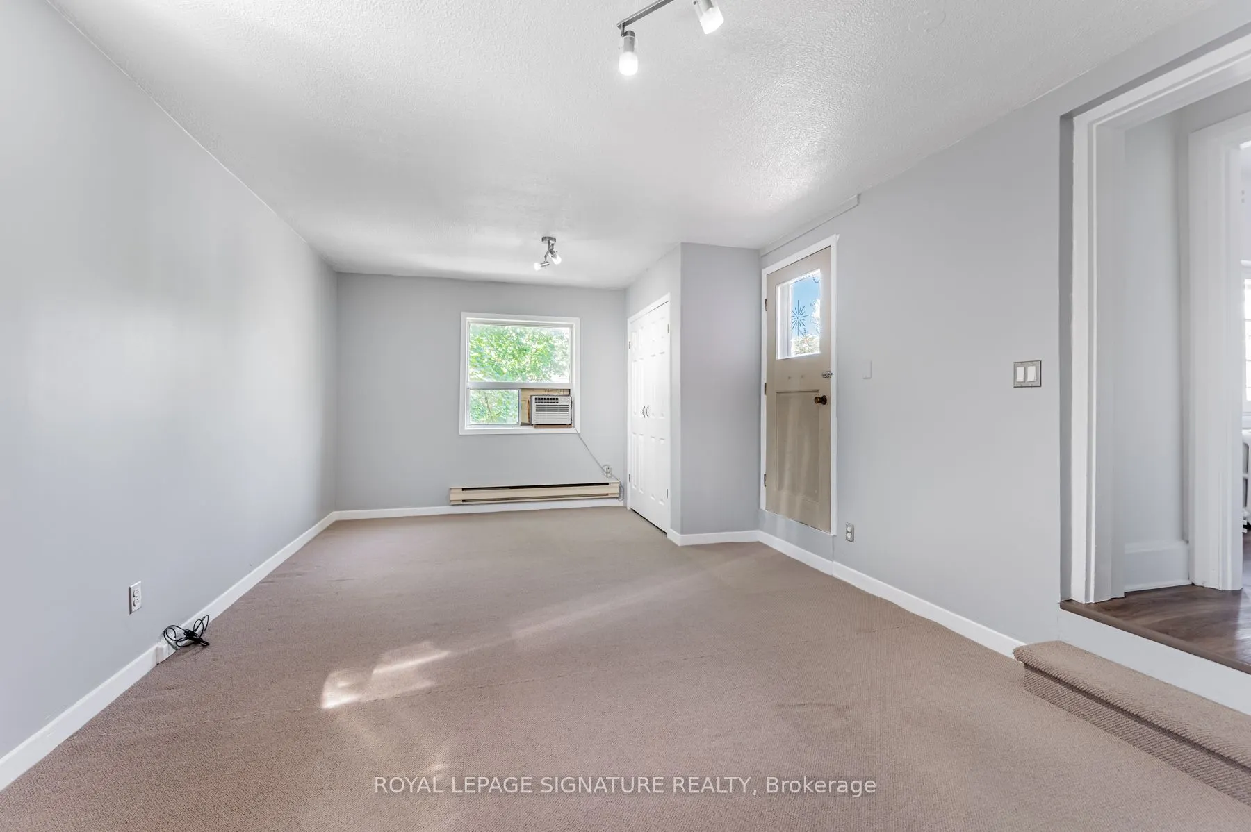 388 Palmerston Boulevard