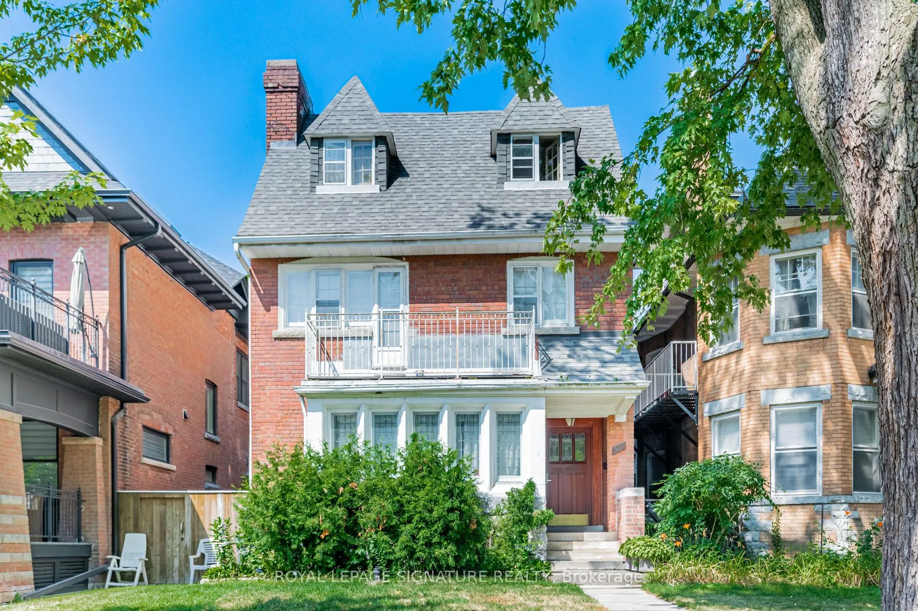 388 Palmerston Boulevard