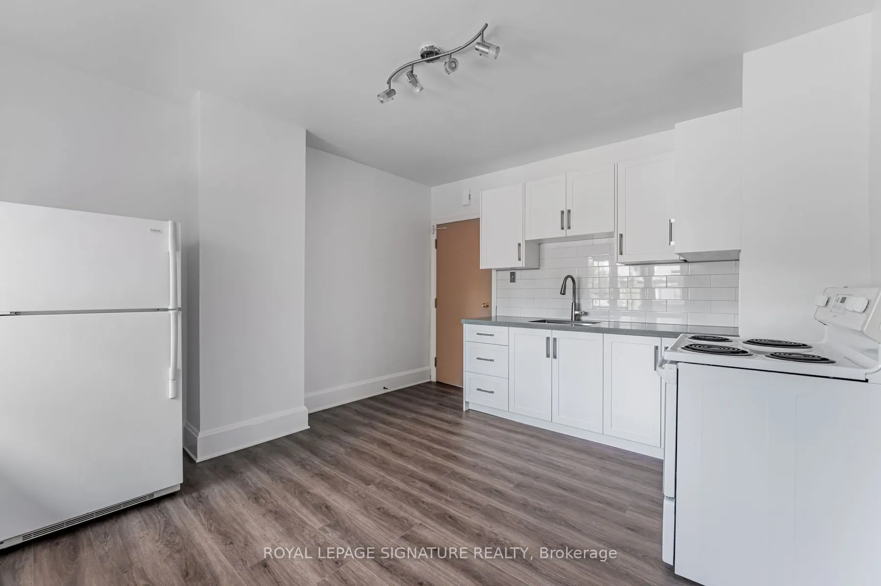 388 Palmerston Boulevard