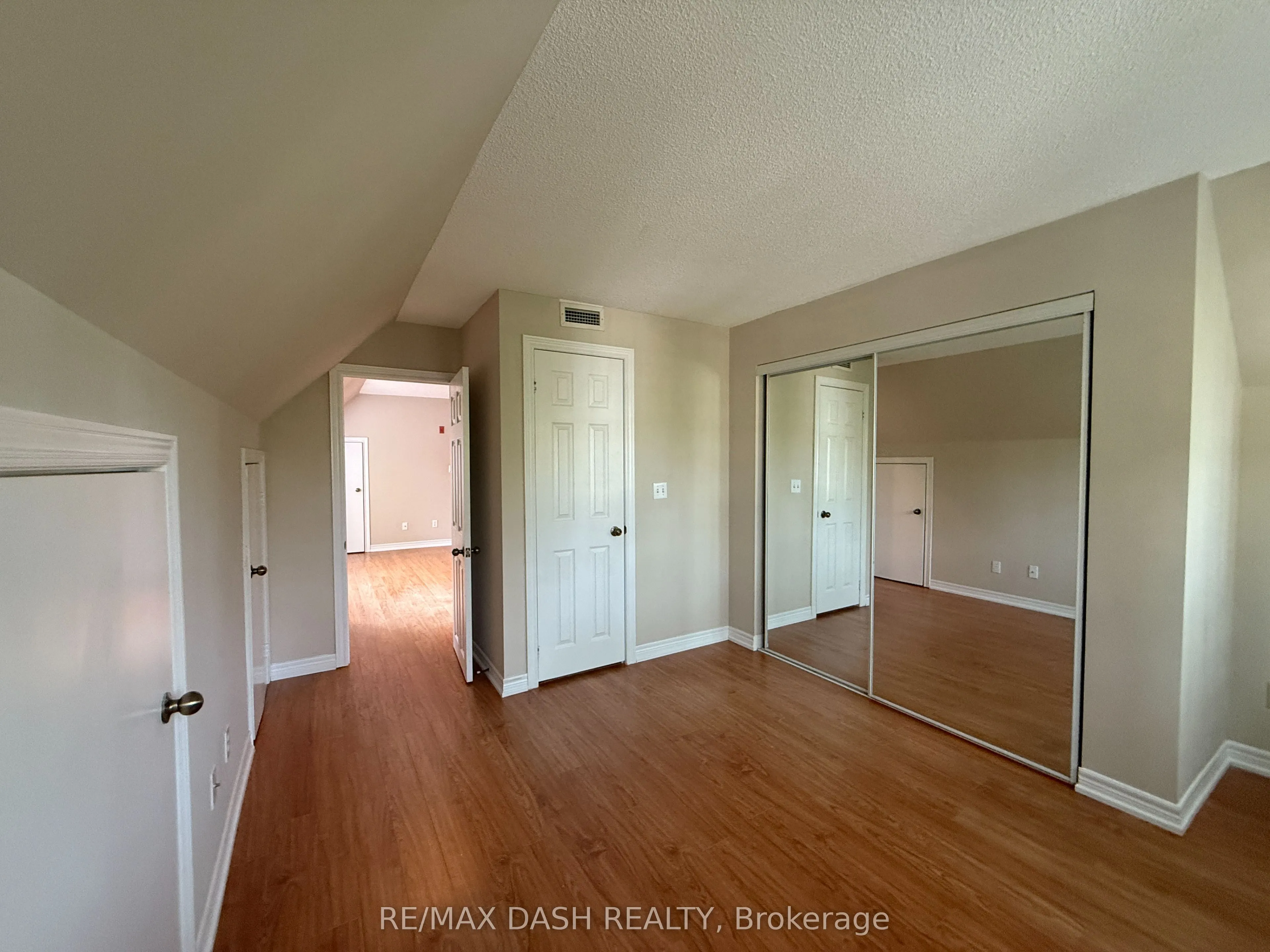 228 St George Street, #7