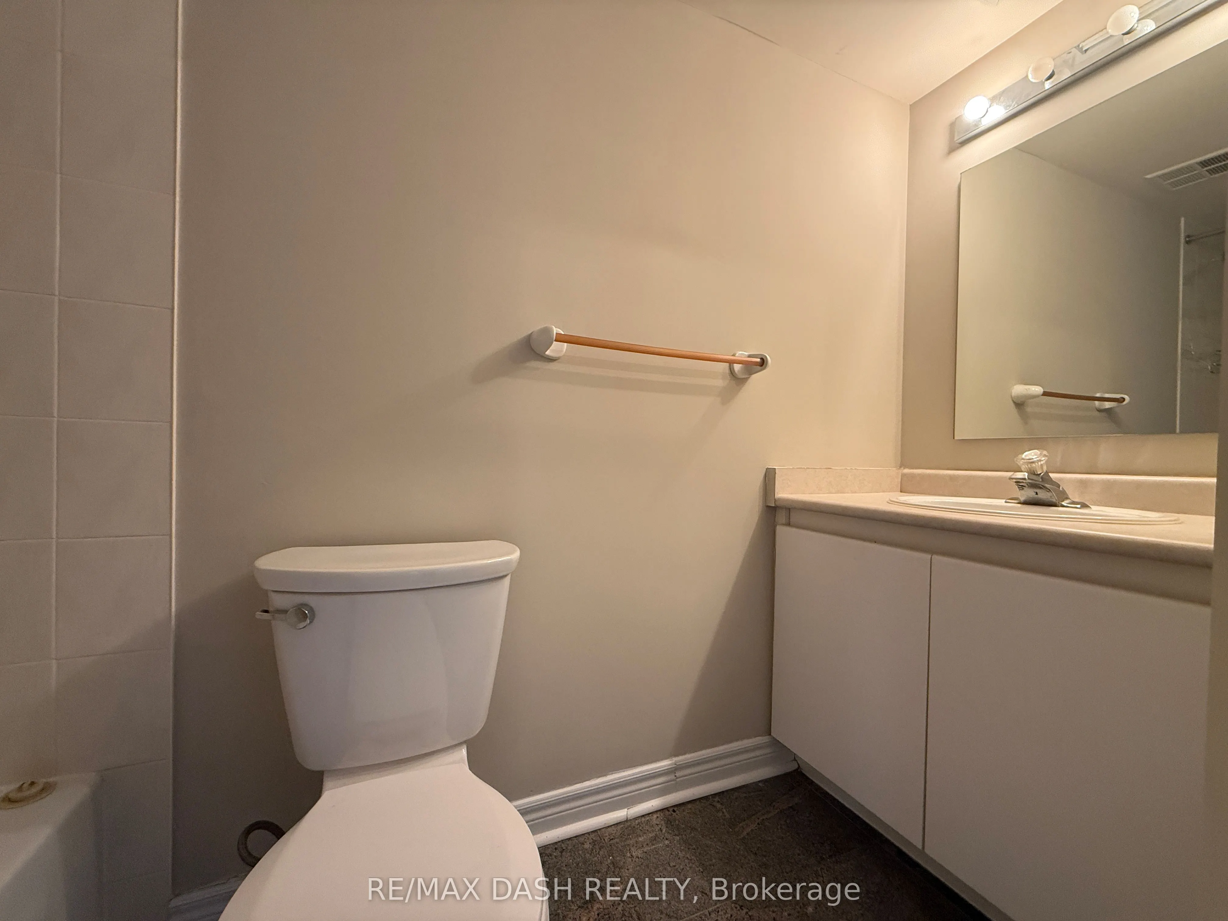 228 St George Street, #7