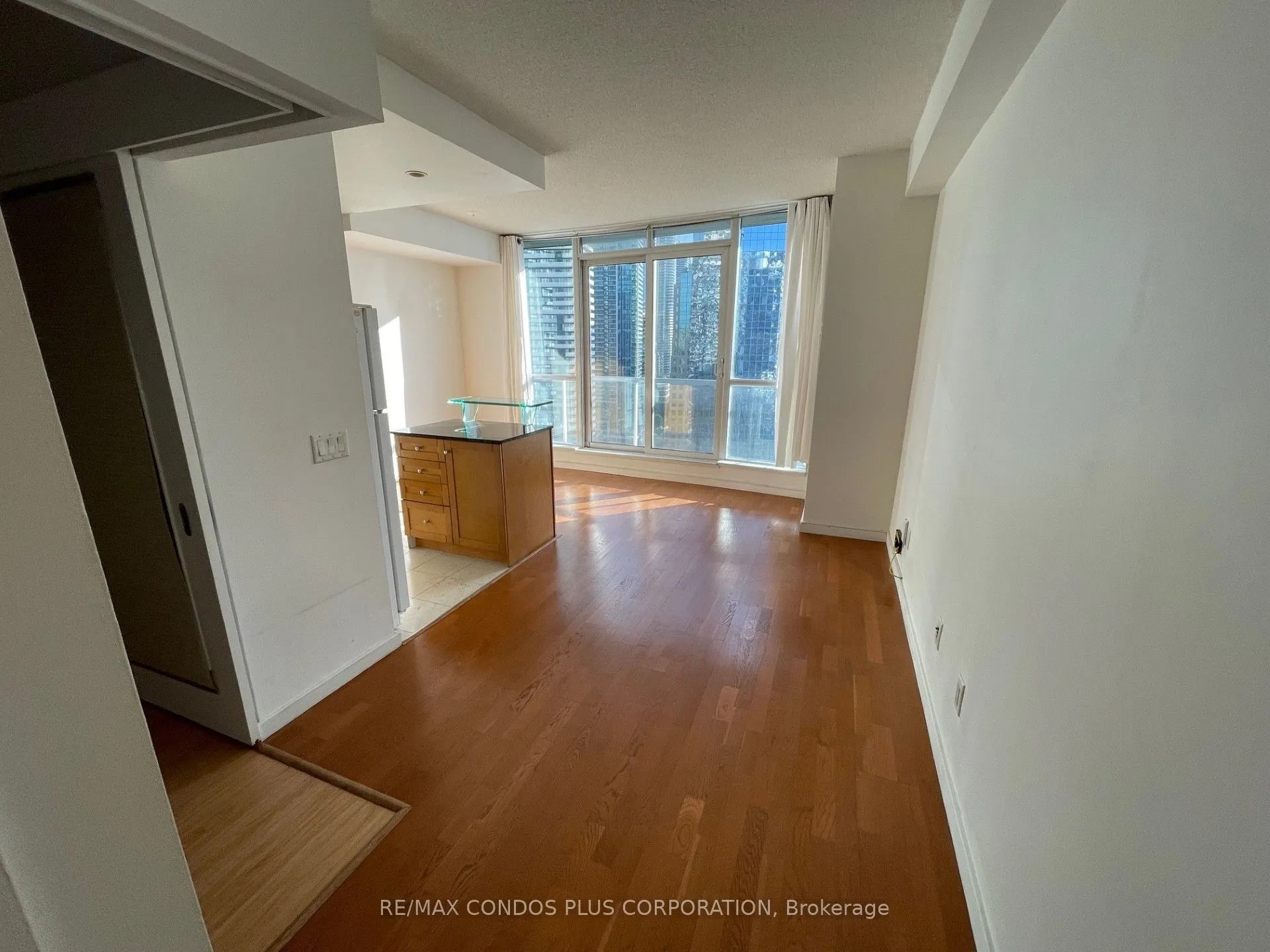 8 York Street, #2504