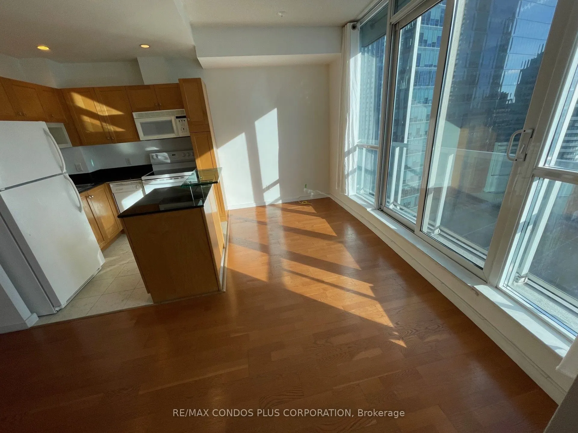 8 York Street, #2504