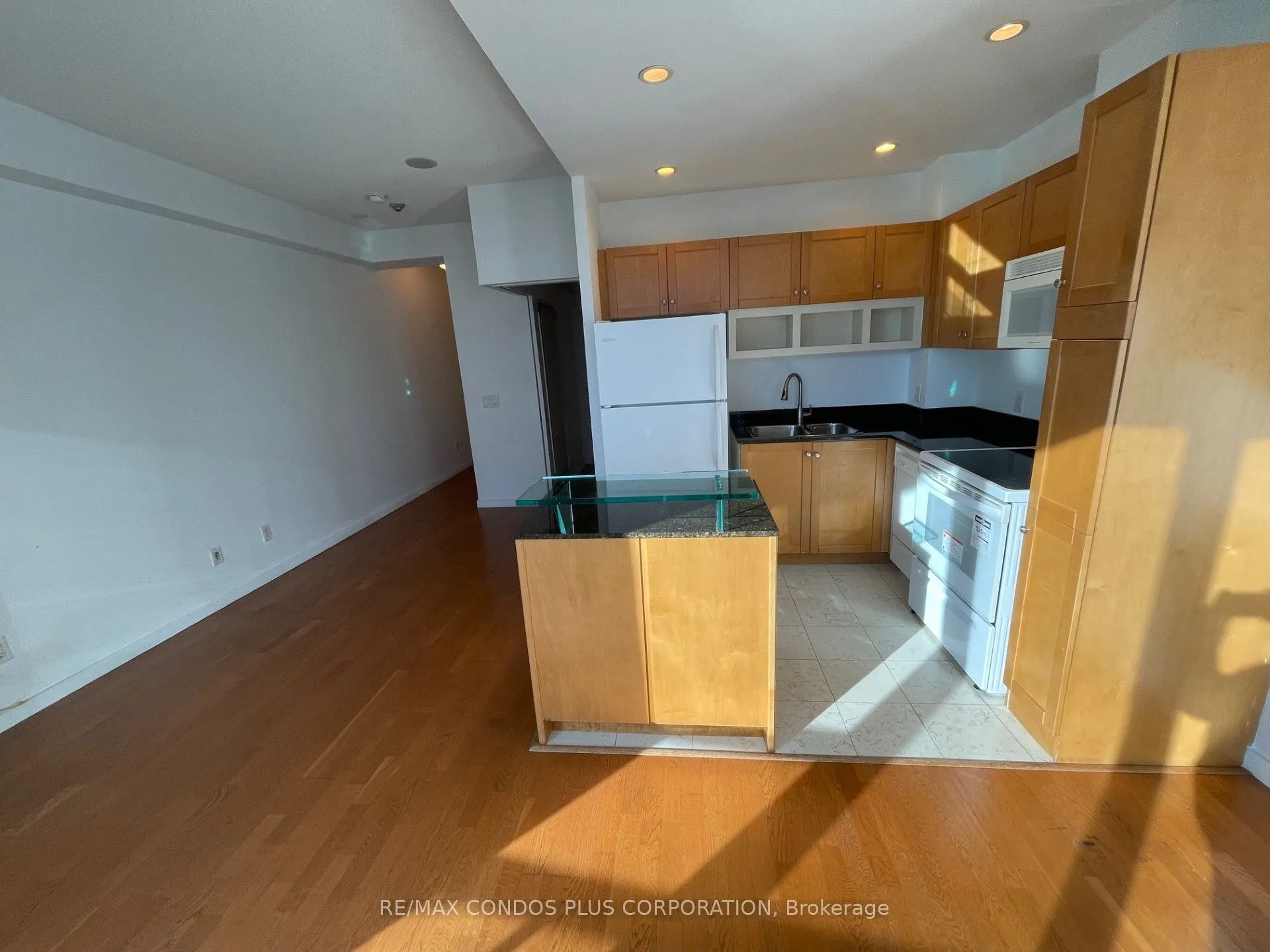8 York Street, #2504
