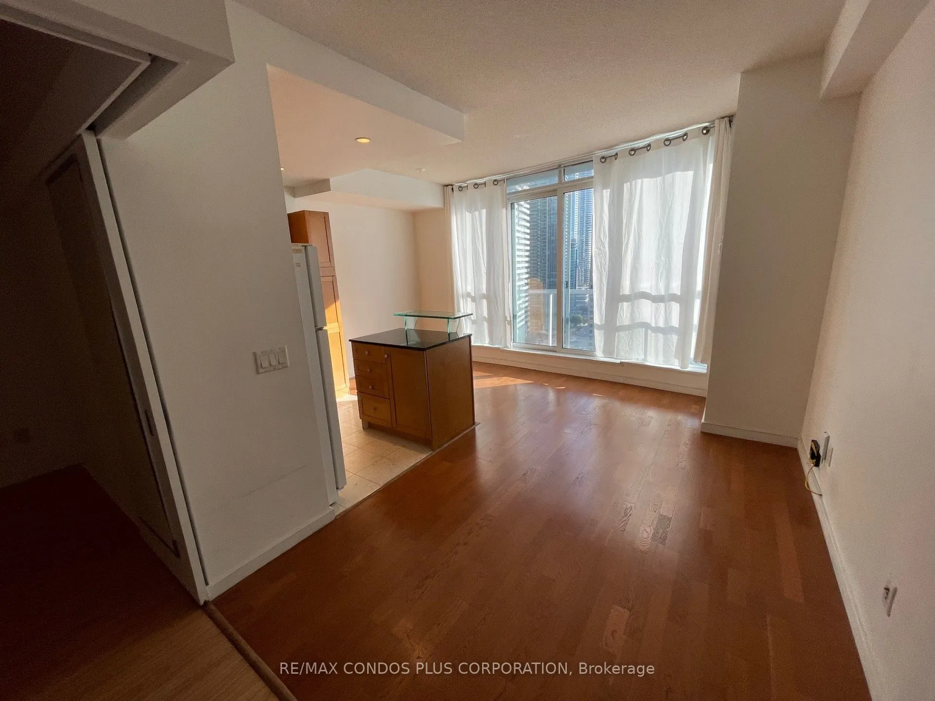 8 York Street, #2504
