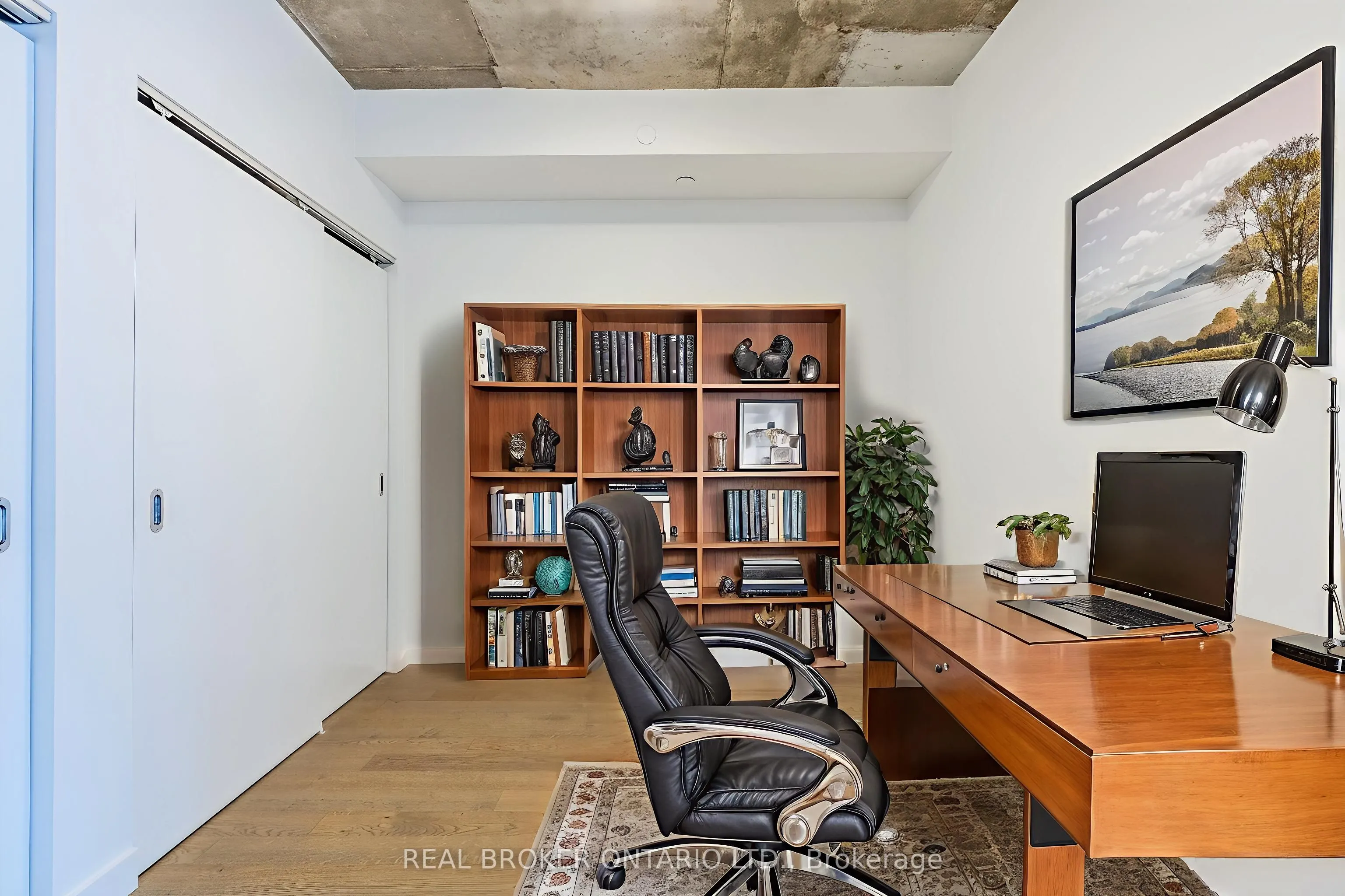 111 Bathurst Street, #1411