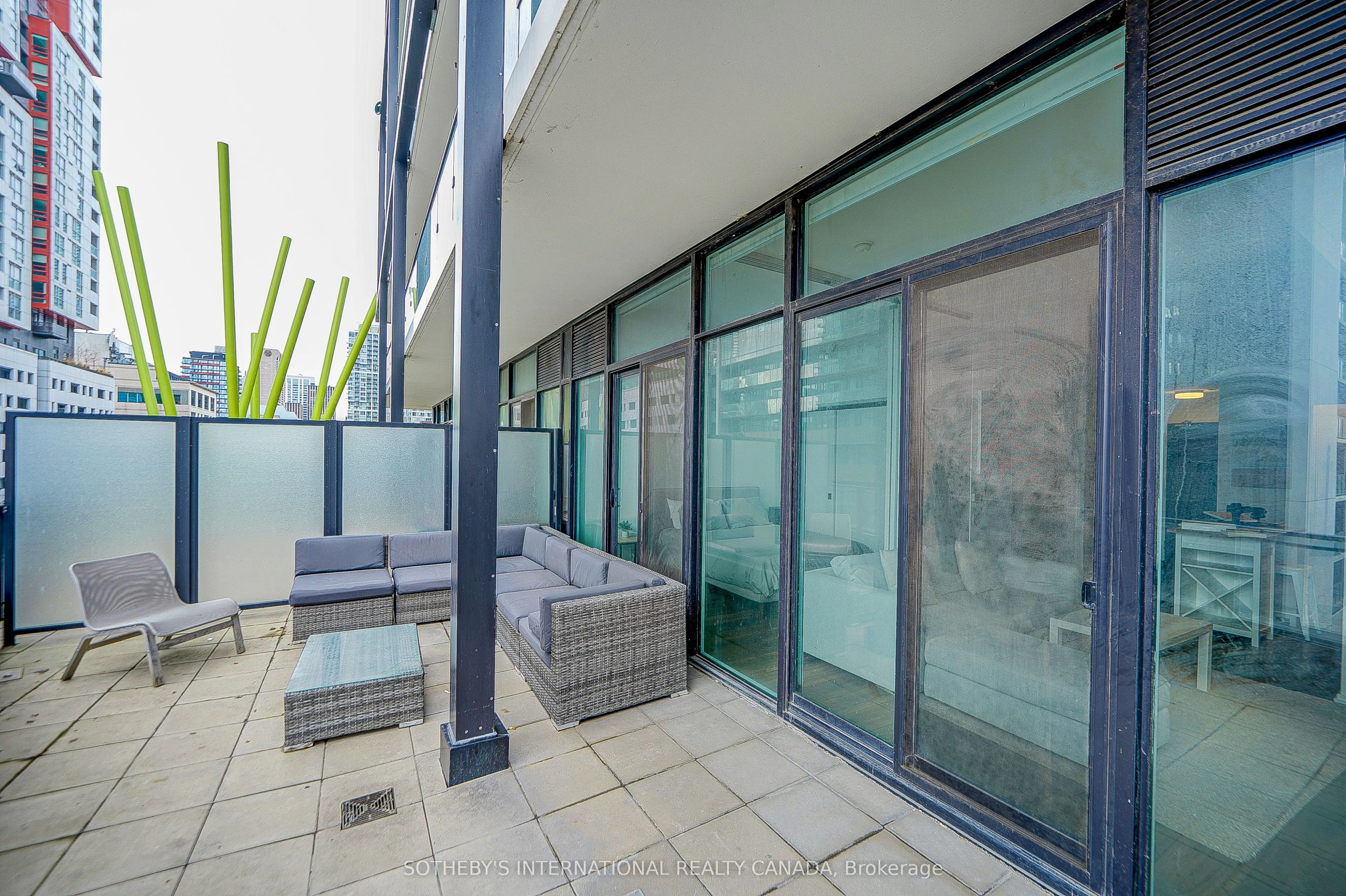 125 Peter Street, #506