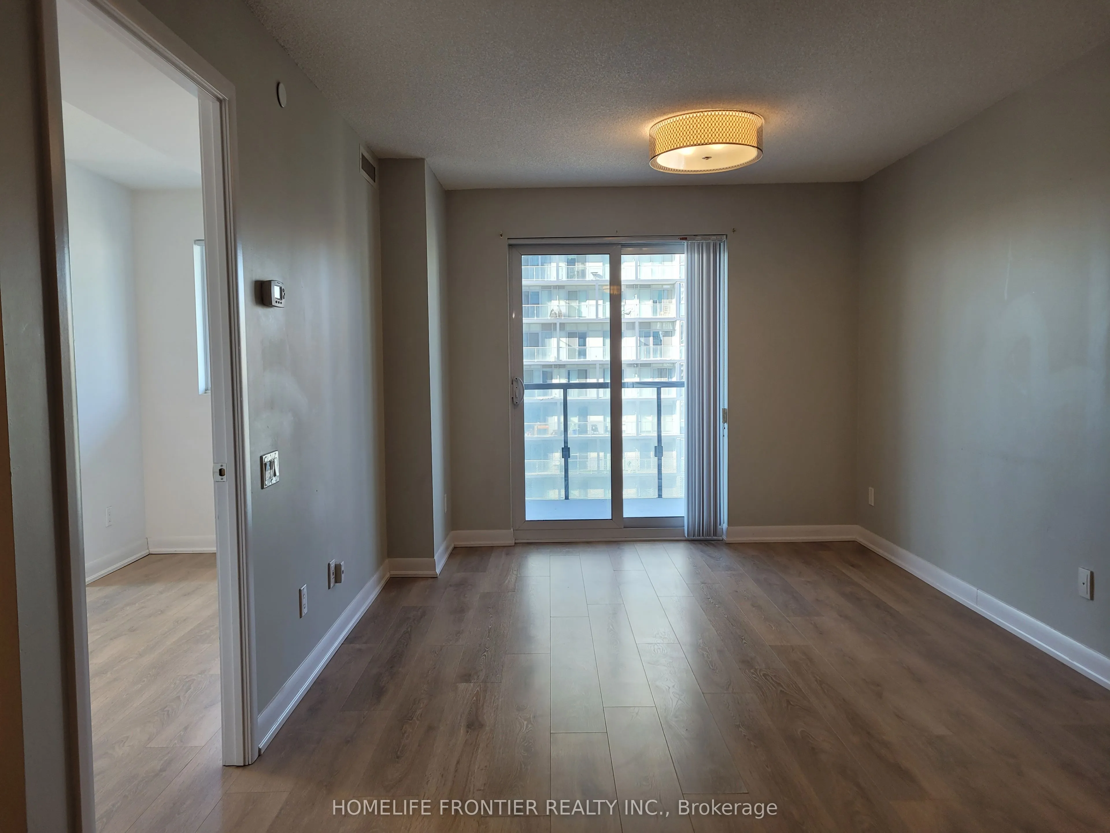 5168 Yonge Street, #1807