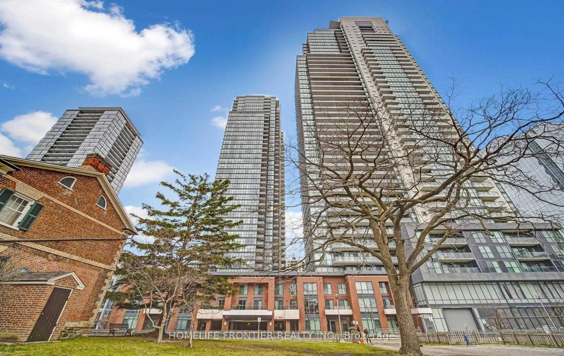 5168 Yonge Street, #1807