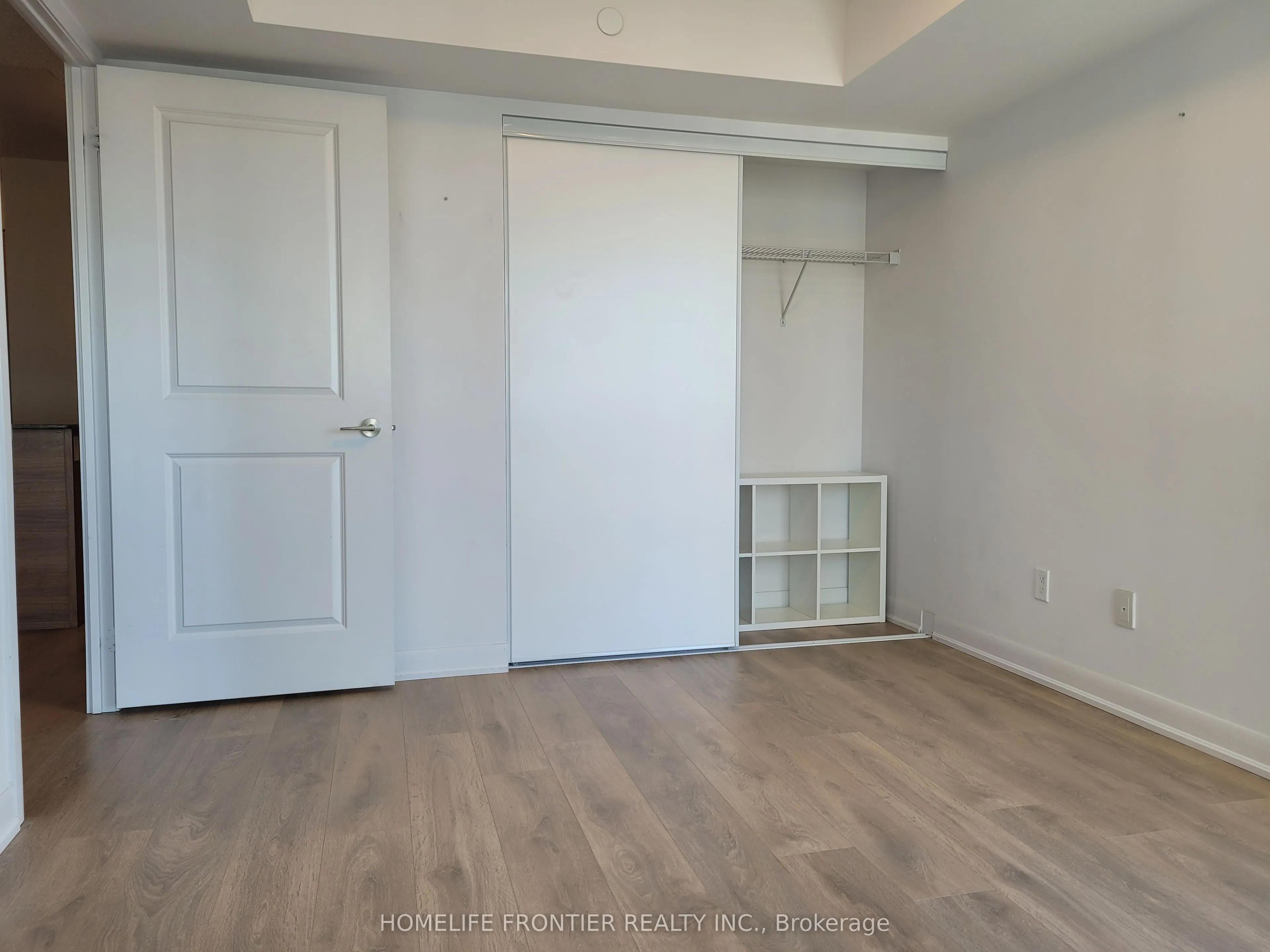 5168 Yonge Street, #1807