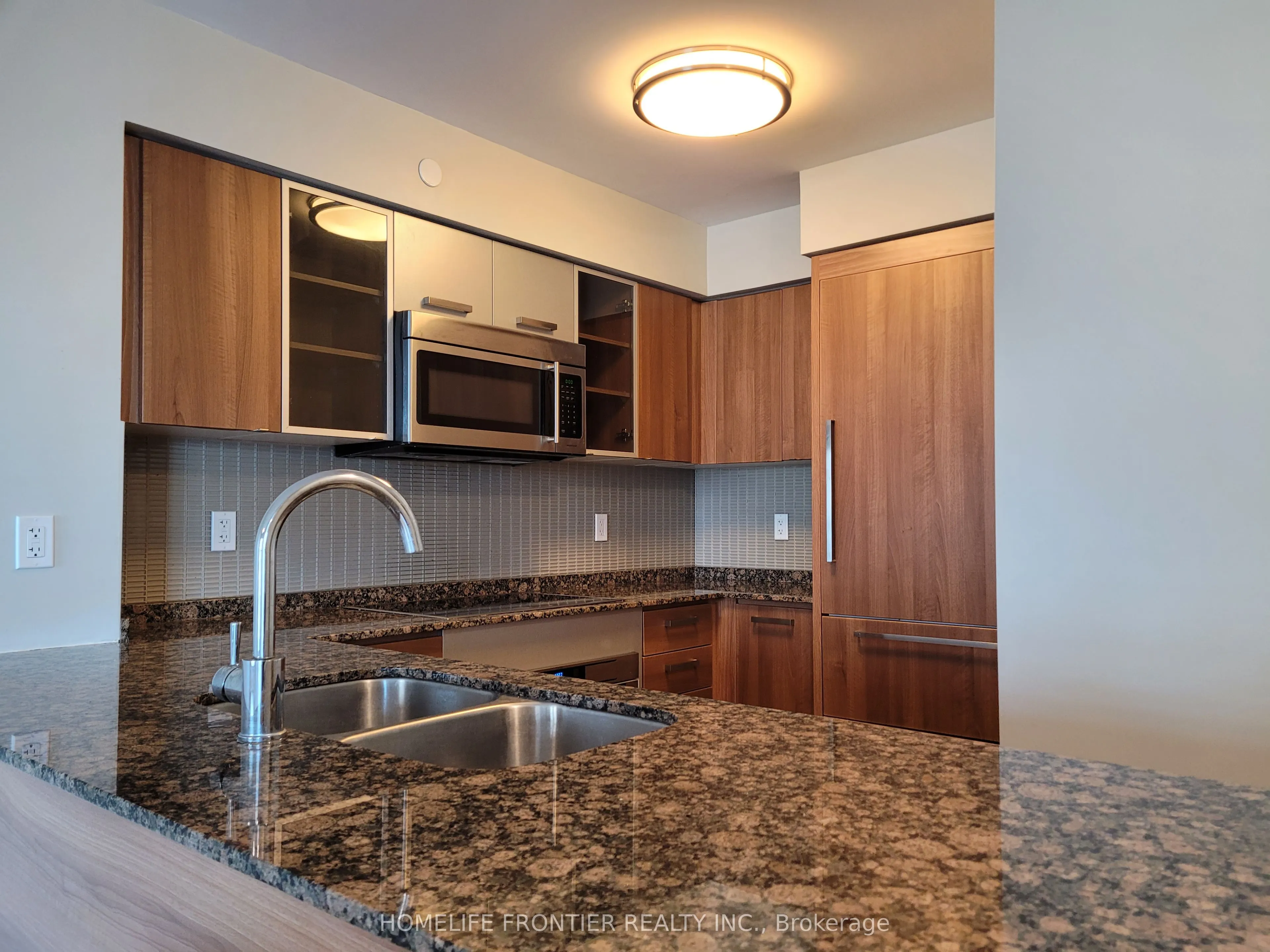 5168 Yonge Street, #1807