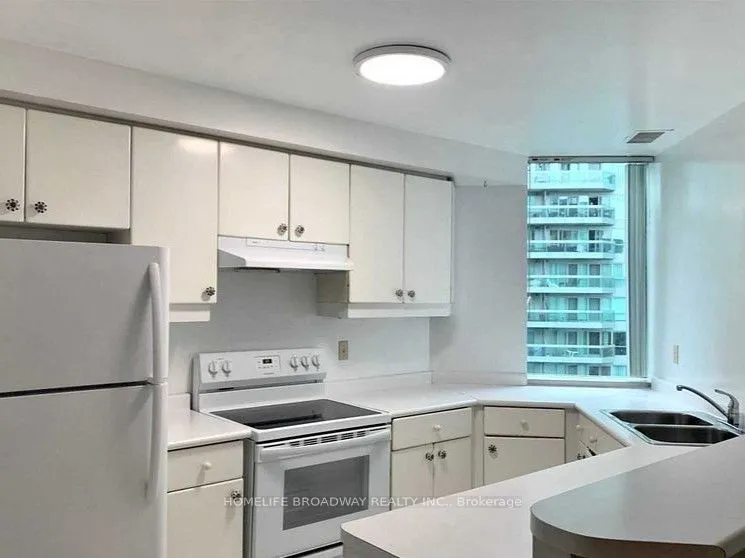 10 Queens Quay W, #2407