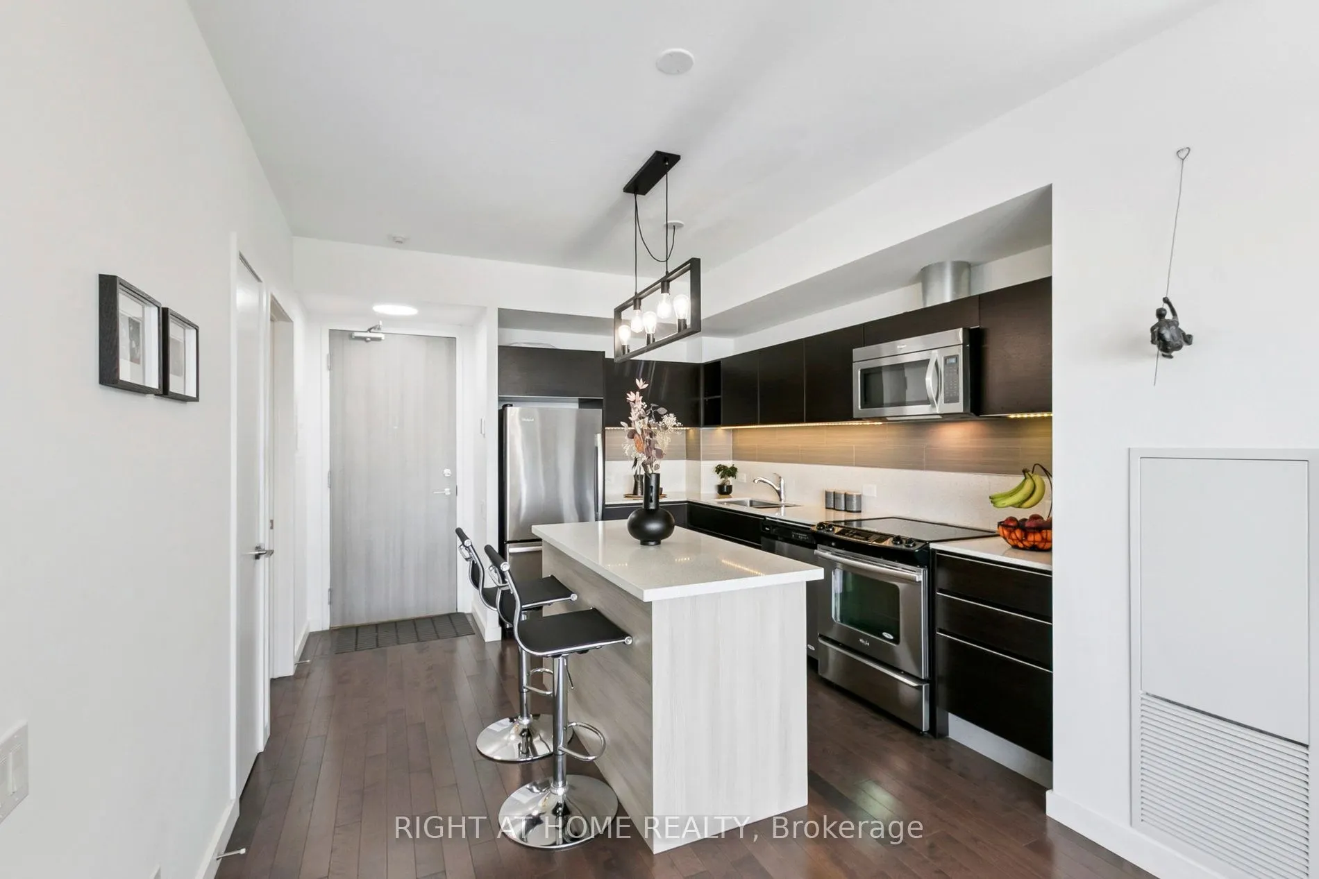 390 Cherry Street E, #3207