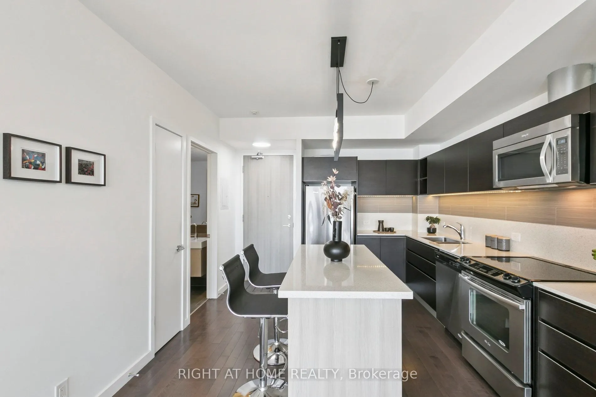 390 Cherry Street E, #3207