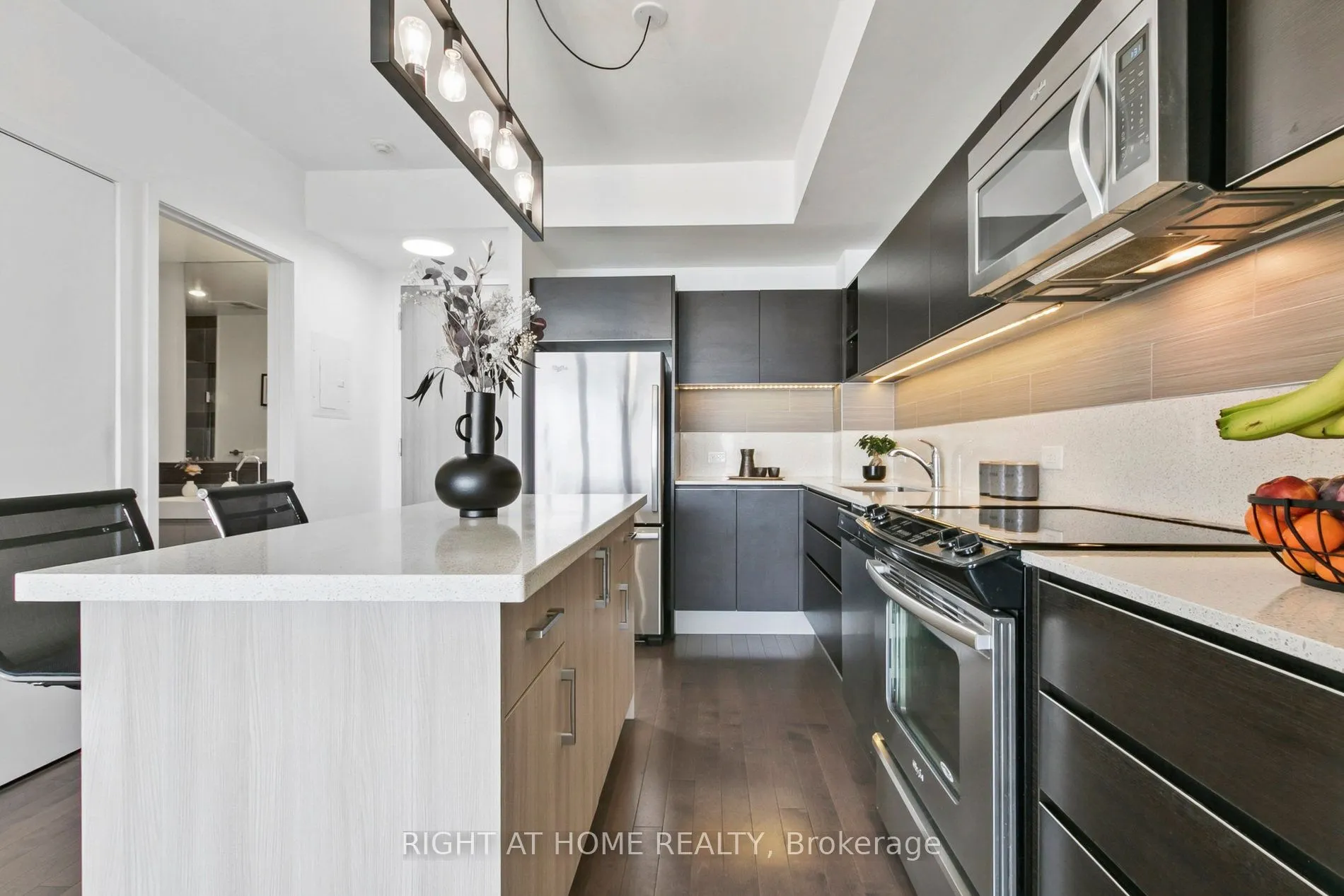 390 Cherry Street E, #3207