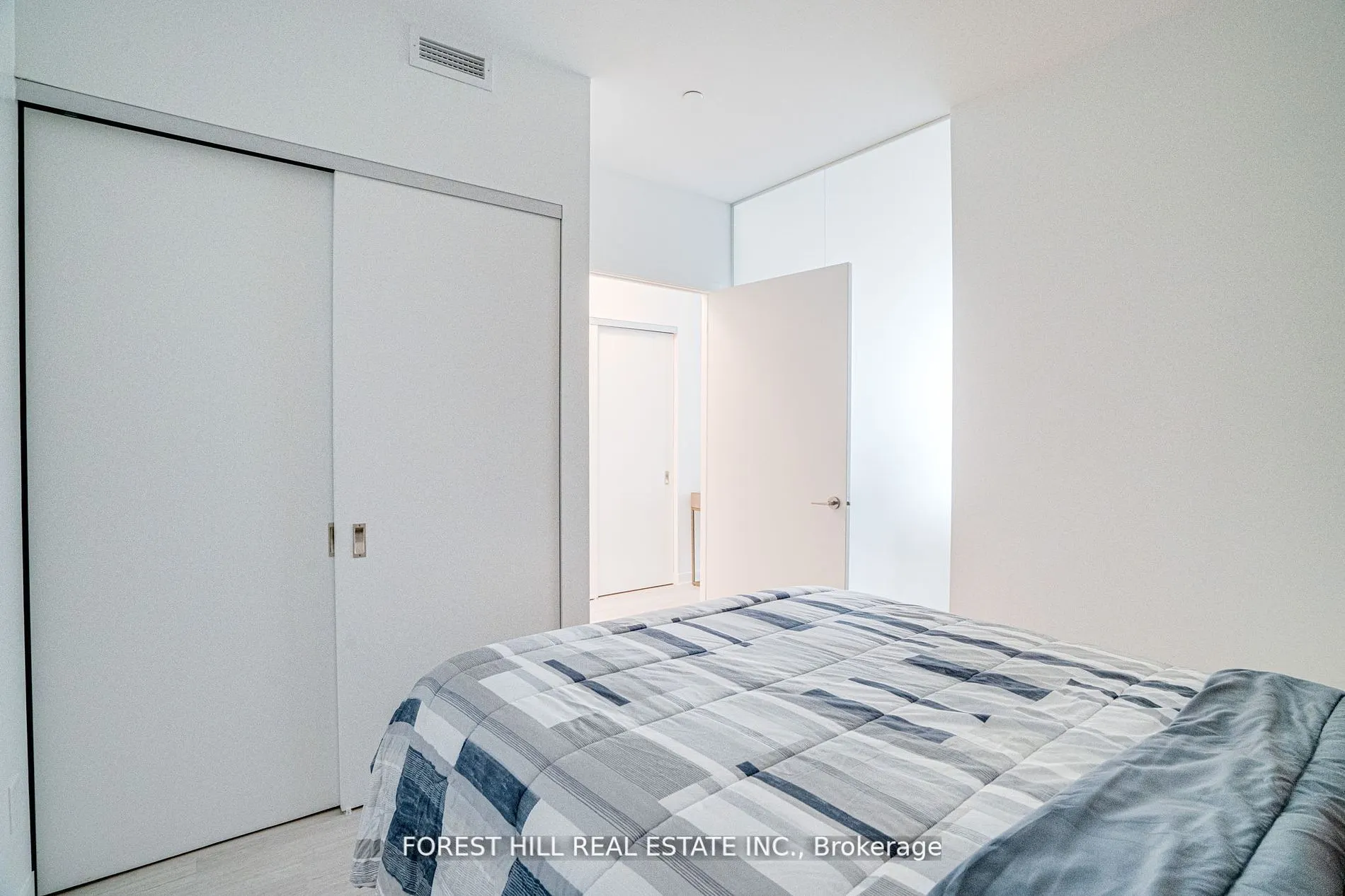 185 Alberta Avenue, #209