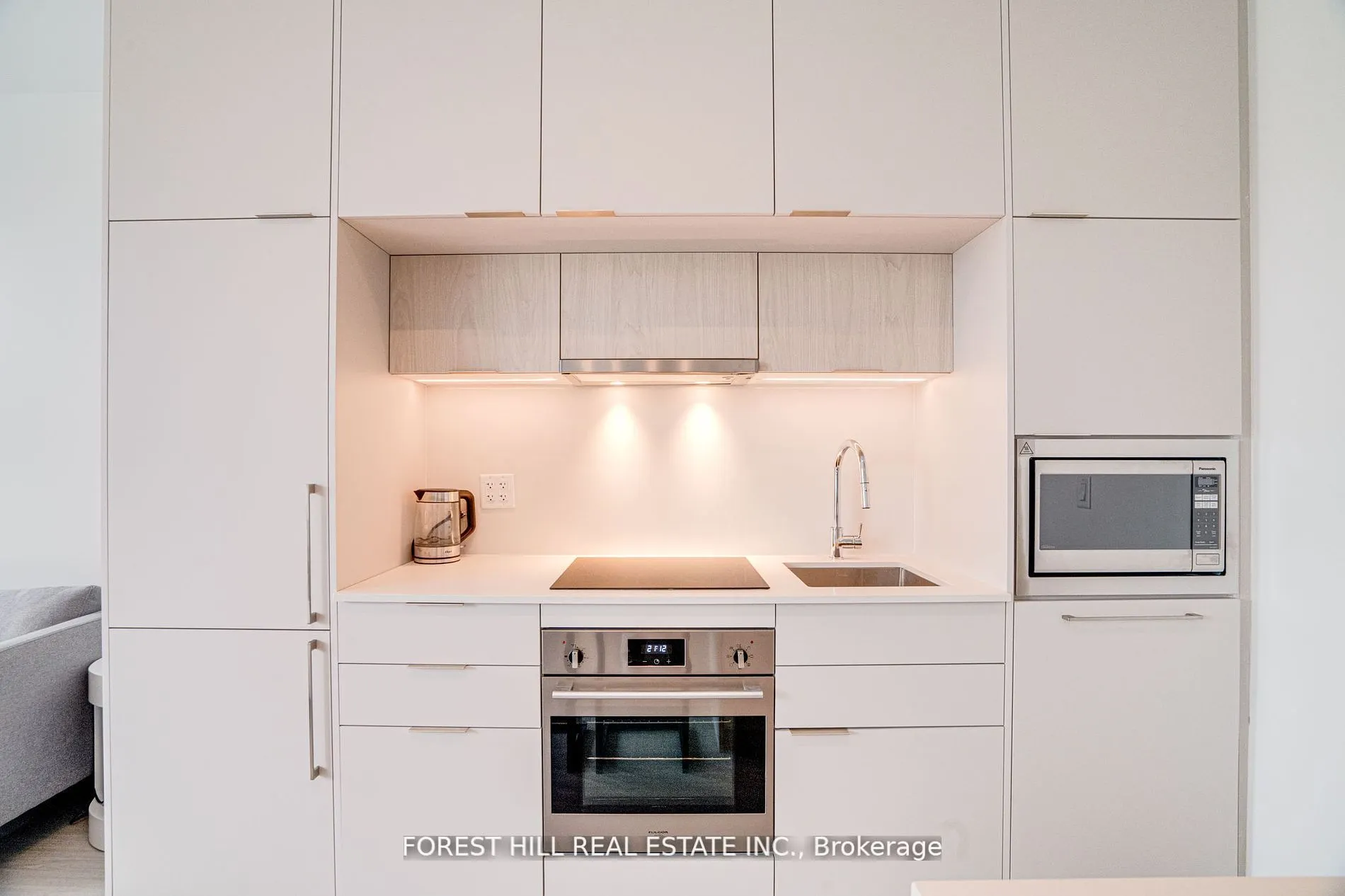 185 Alberta Avenue, #209