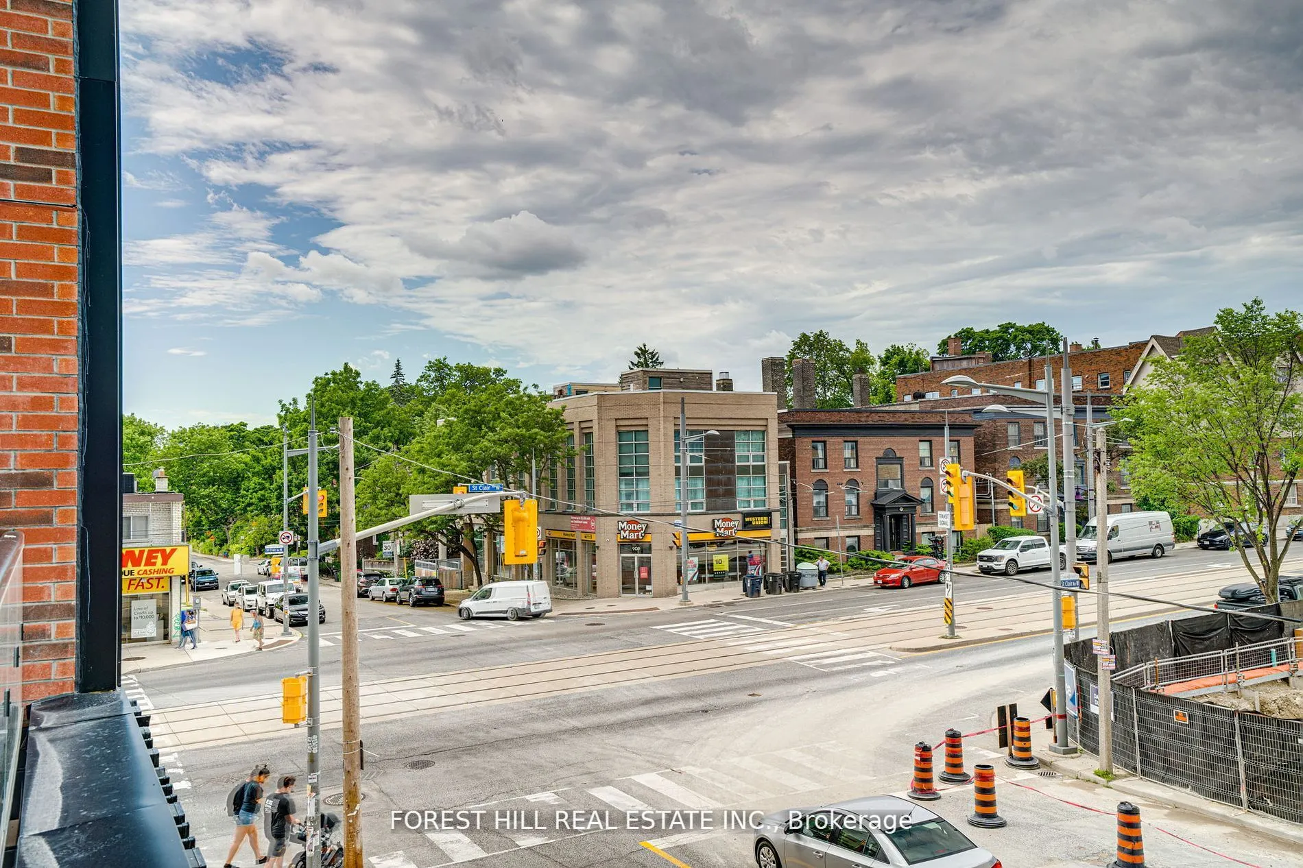 185 Alberta Avenue, #209