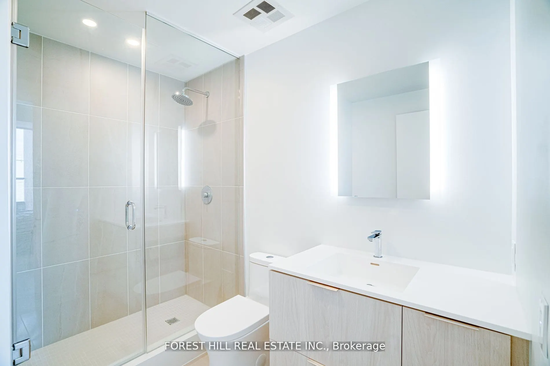 185 Alberta Avenue, #209