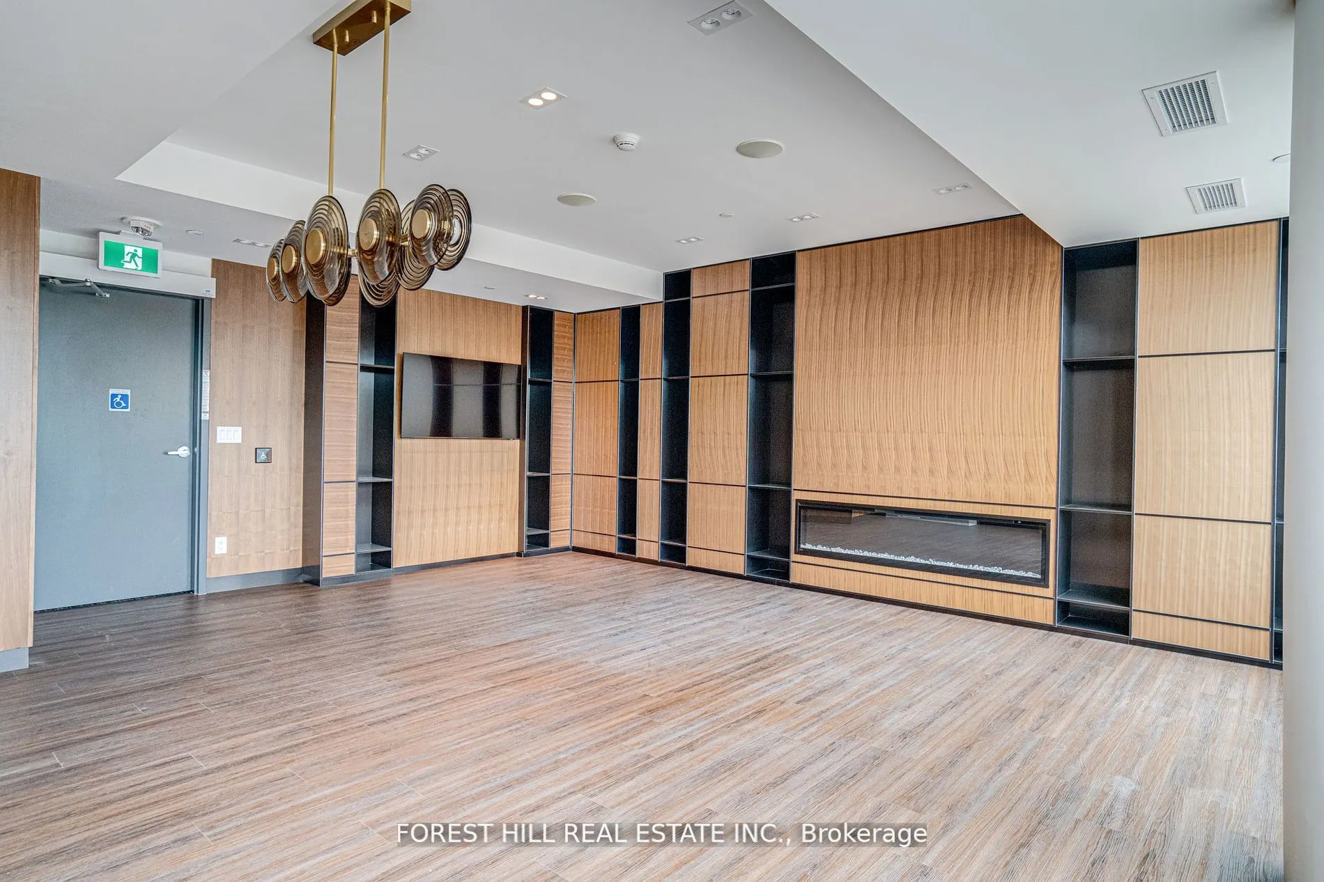 185 Alberta Avenue, #209