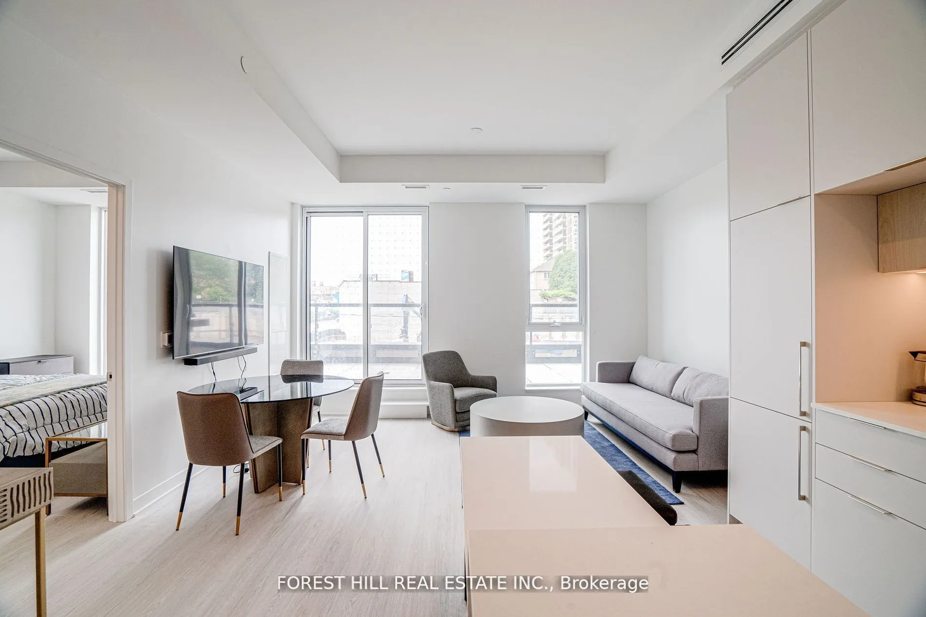 185 Alberta Avenue, #209