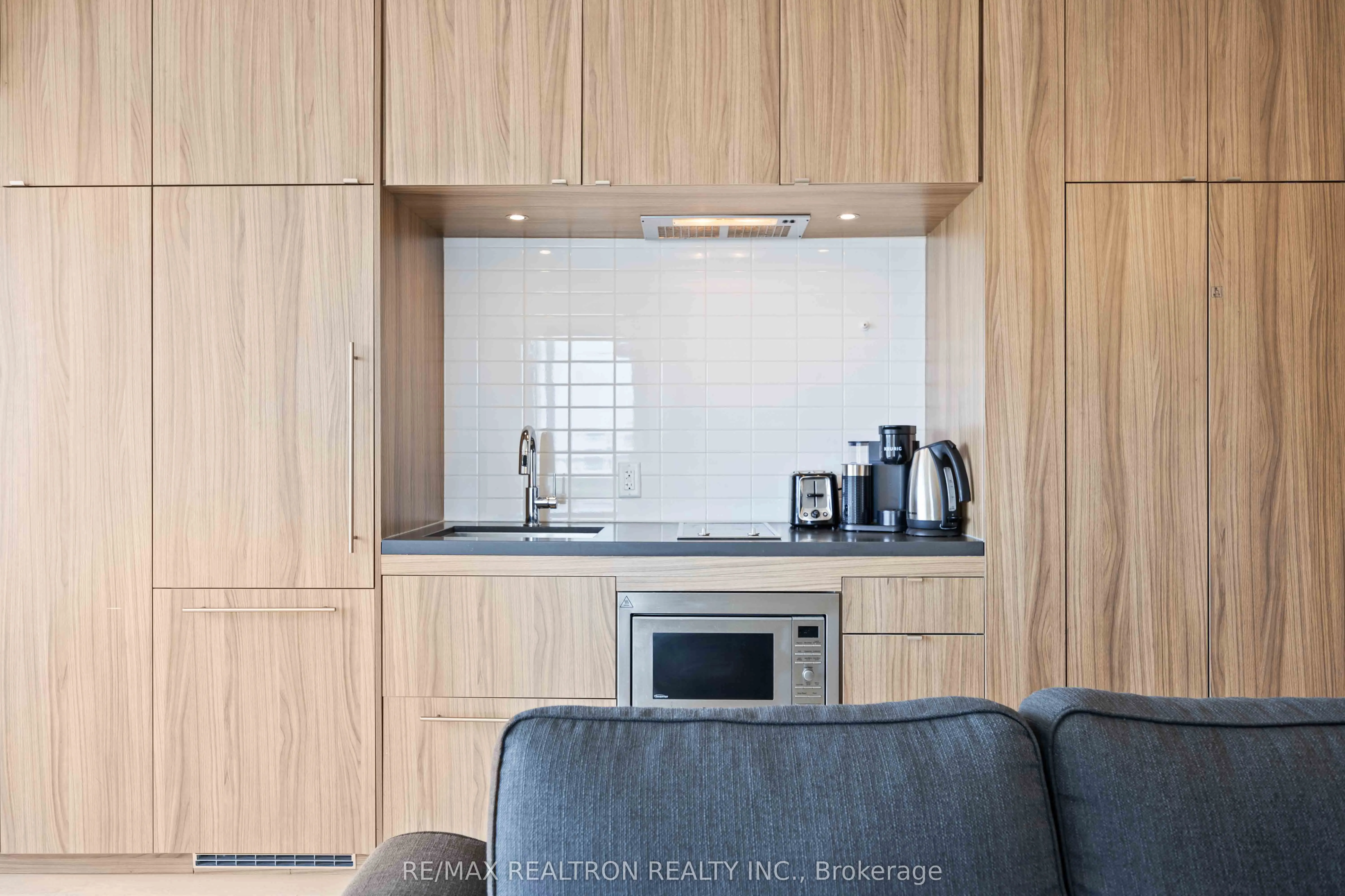 155 Yorkville Avenue, #2604