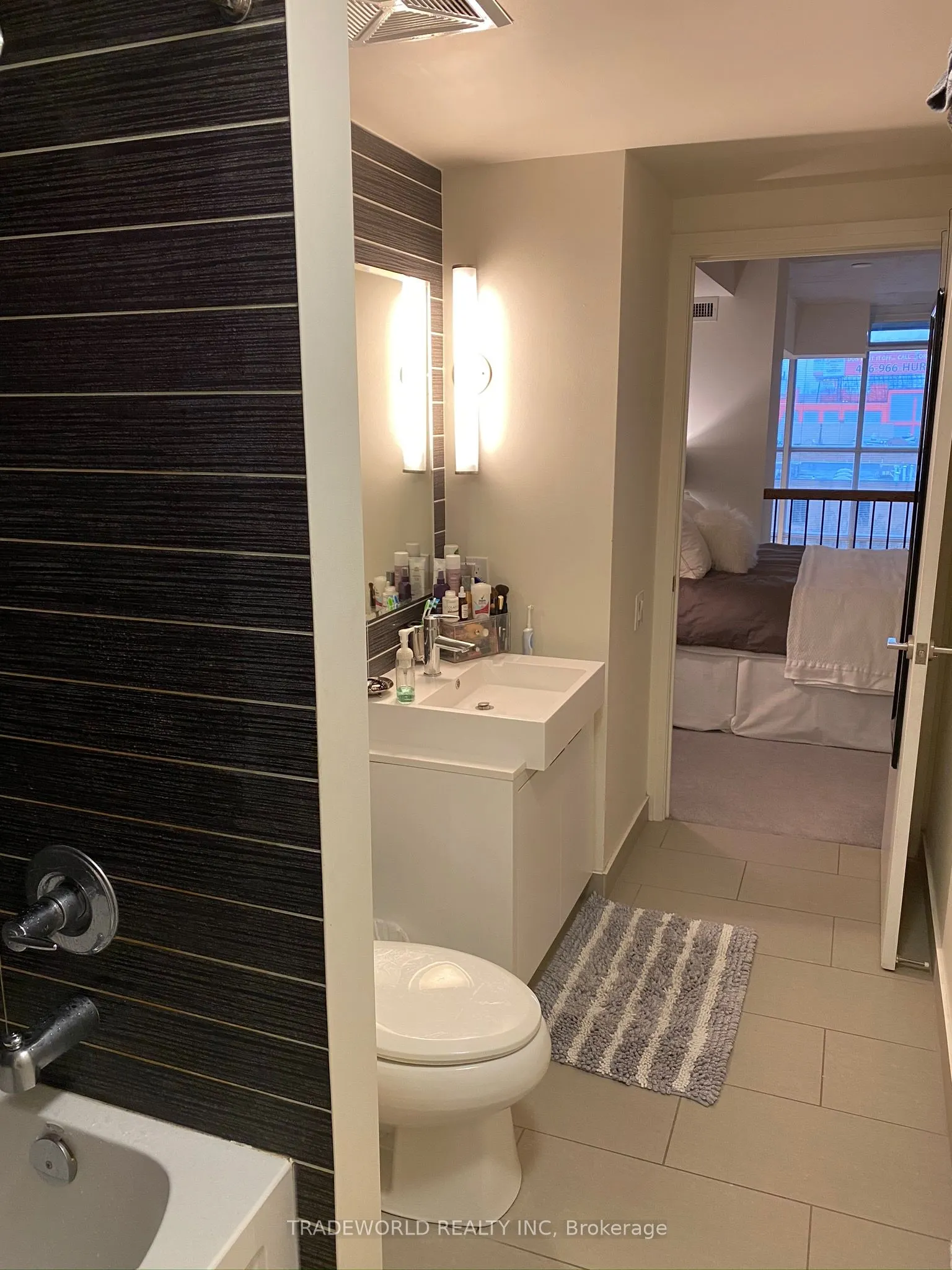 5 Hanna Avenue, #444