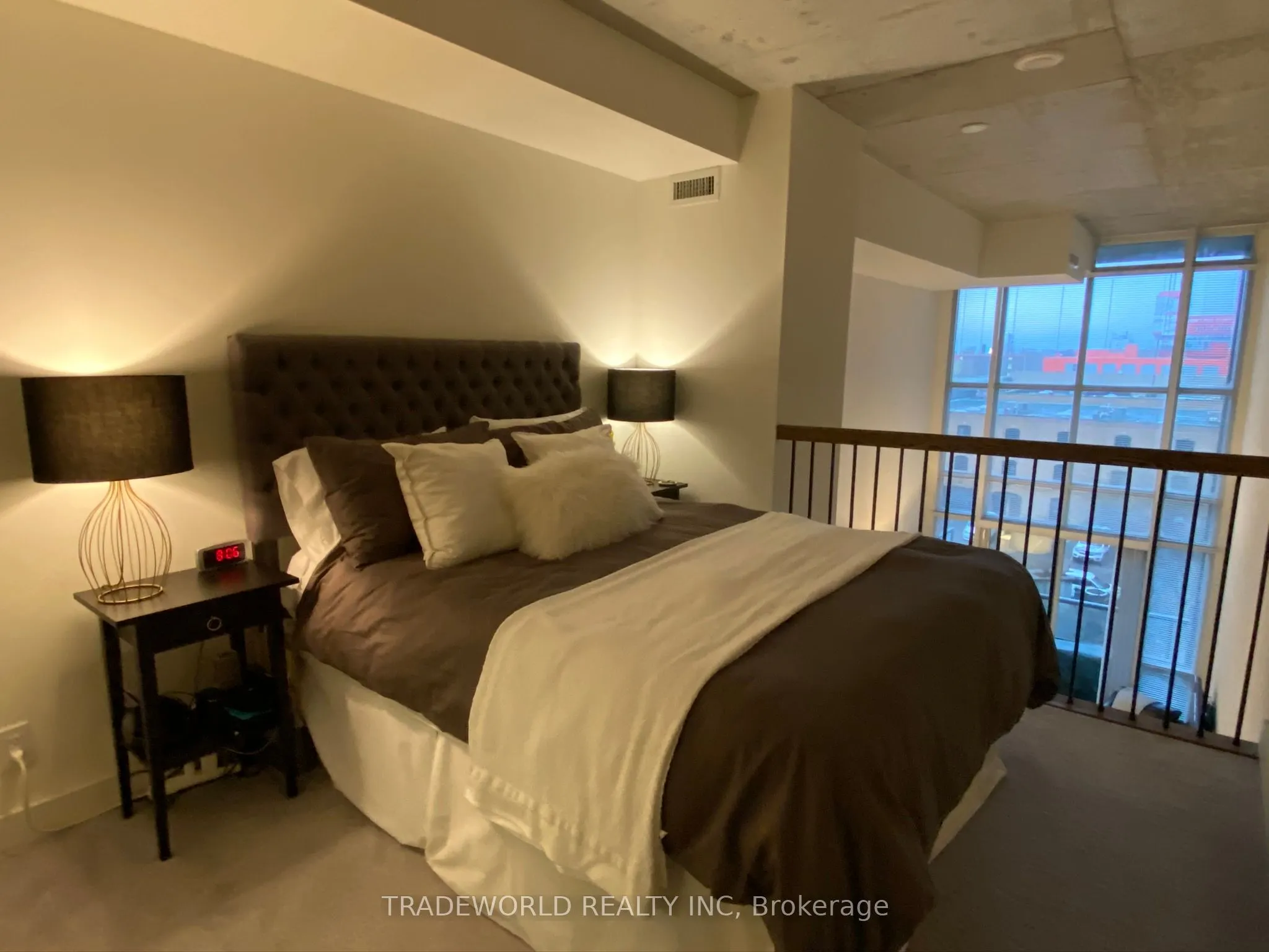 5 Hanna Avenue, #444
