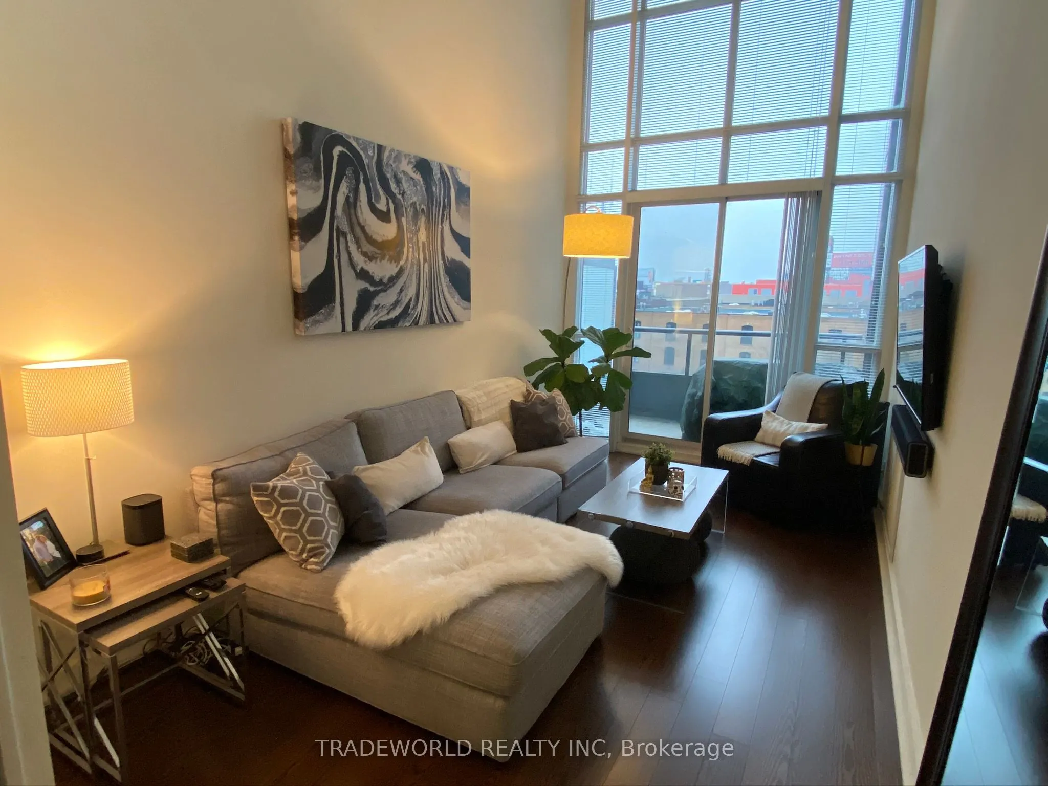 5 Hanna Avenue, #444
