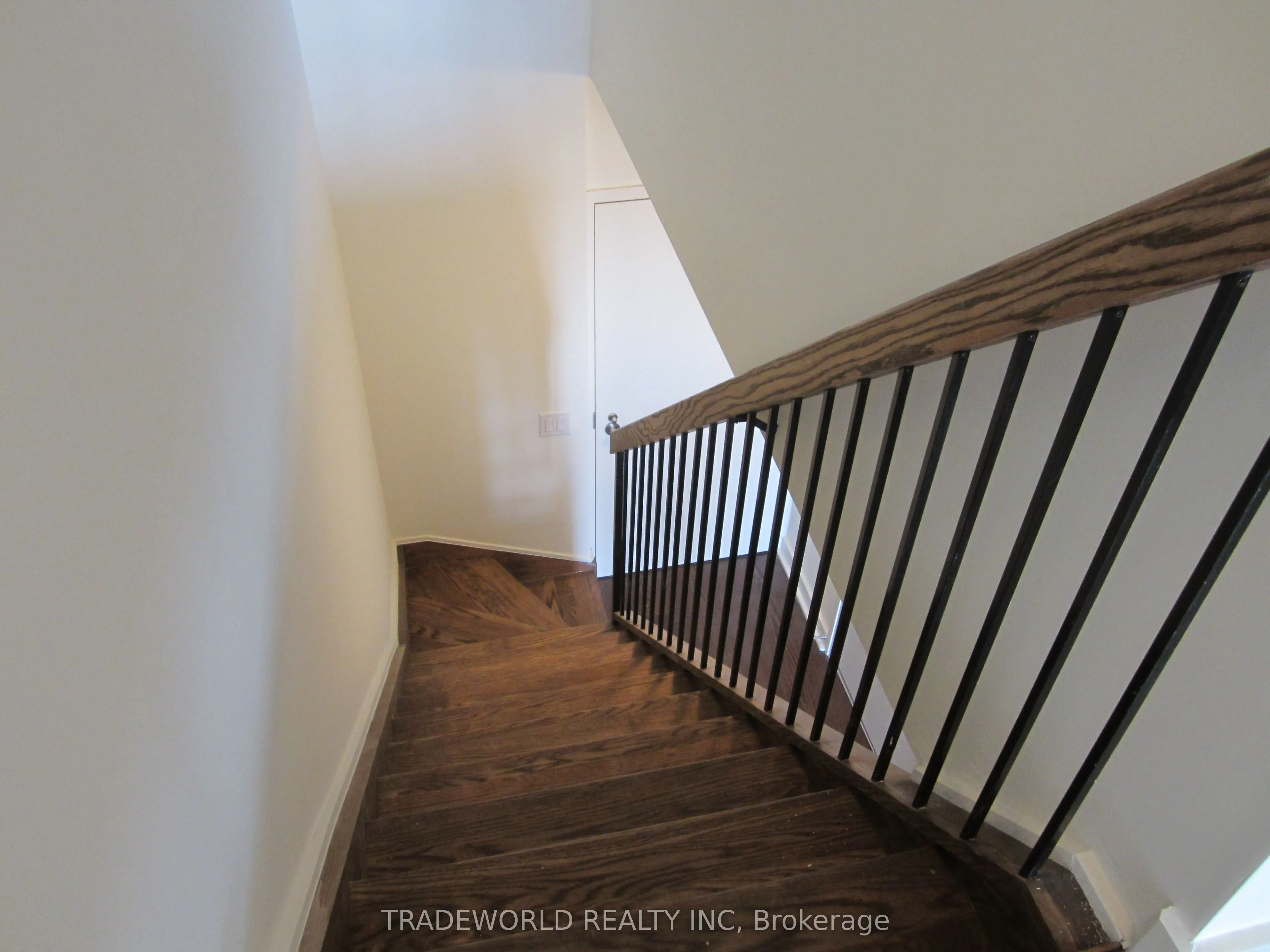 5 Hanna Avenue, #444