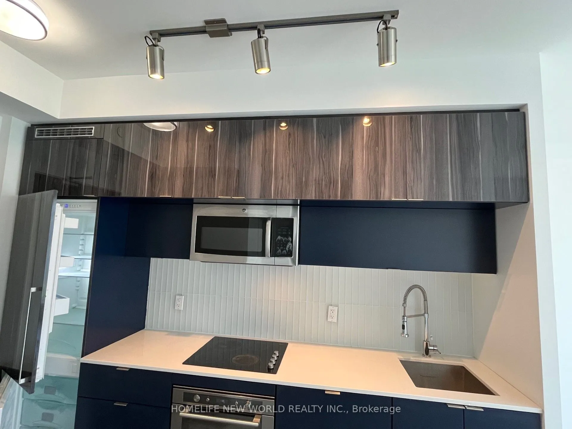 28 Avondale Avenue, ##1010