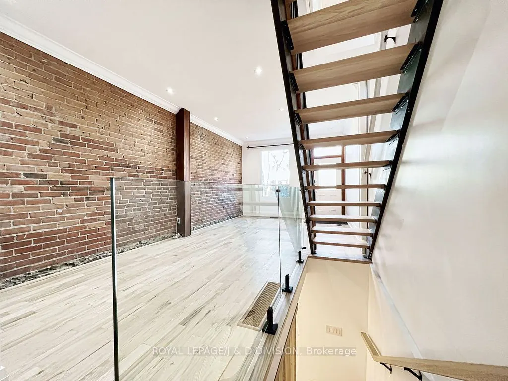 92 Massey Street